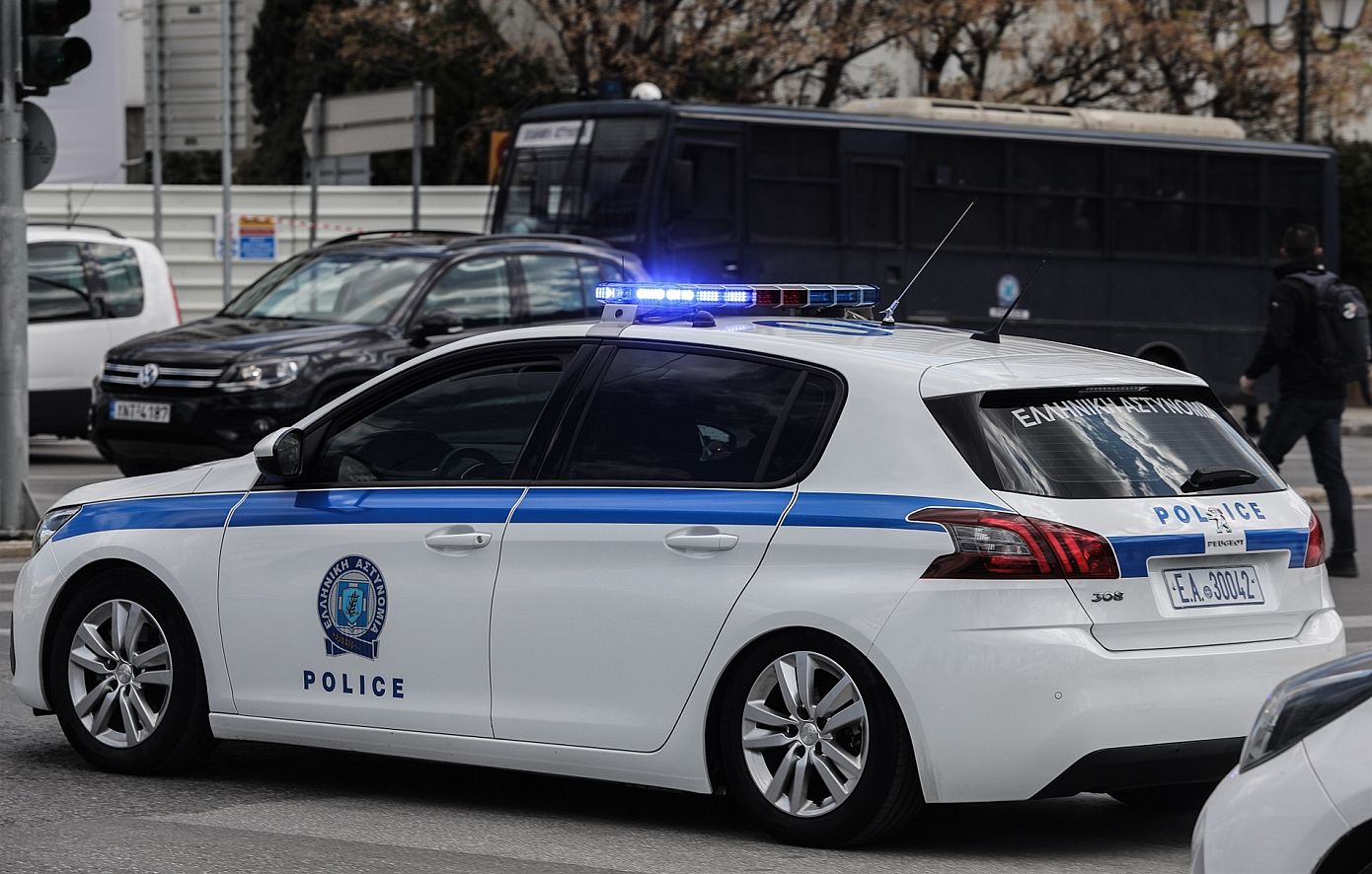 Γυναίκα στην Κρήτη κατήγγειλε ότι της έκλεψαν το αυτοκίνητο που είχε μέσα κοσμήματα αξίας 400.000 ευρώ