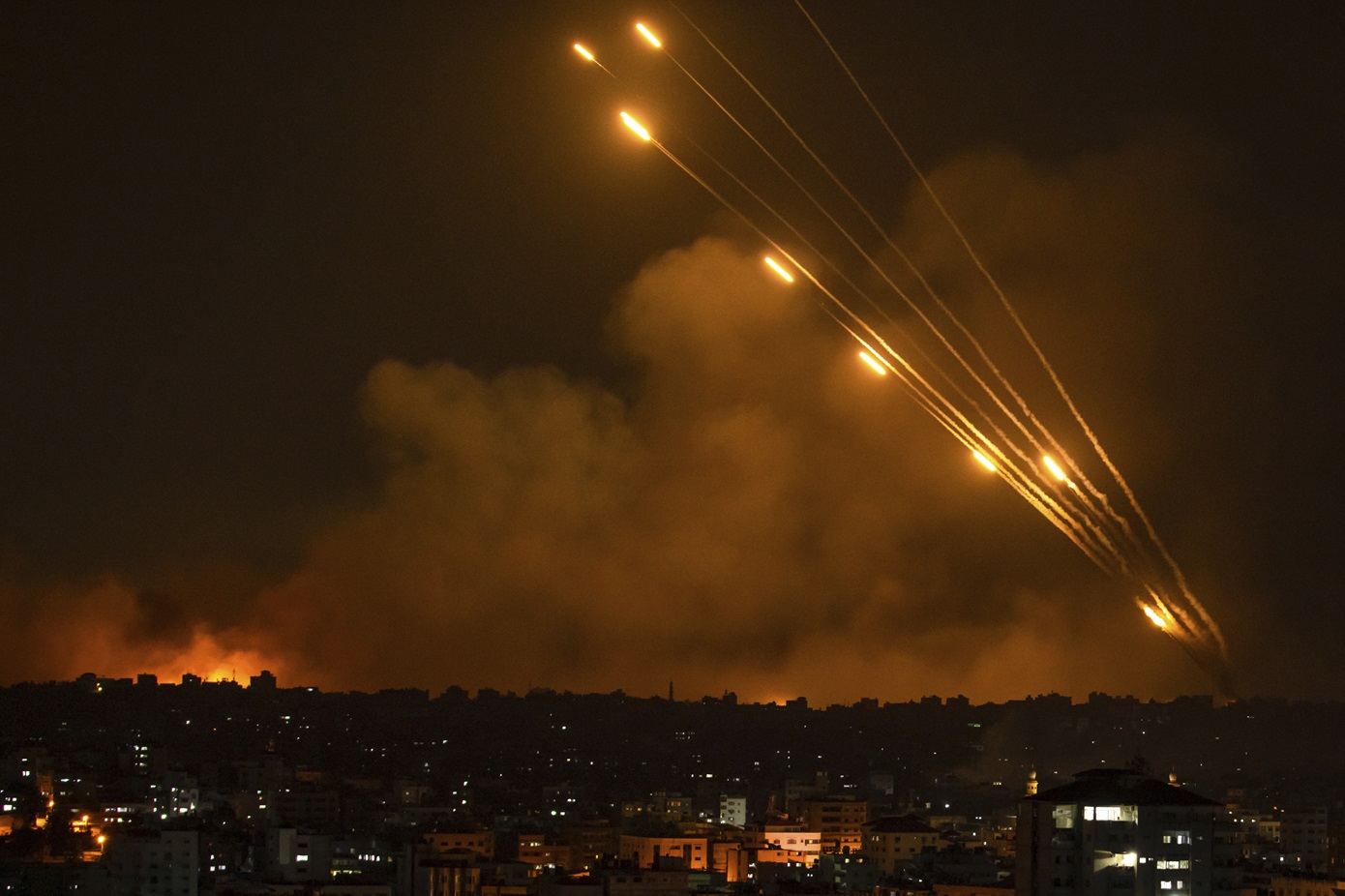 Η Χεζμπολάχ απειλεί να πλήξει νέες περιοχές εάν το Ισραήλ «συνεχίσει να στοχοποιεί αμάχους»