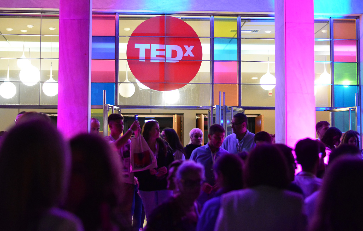 Το TEDxLamia επιστρέφει στο Δημοτικό Θέατρο Λαμίας με Θέμα «πolis»