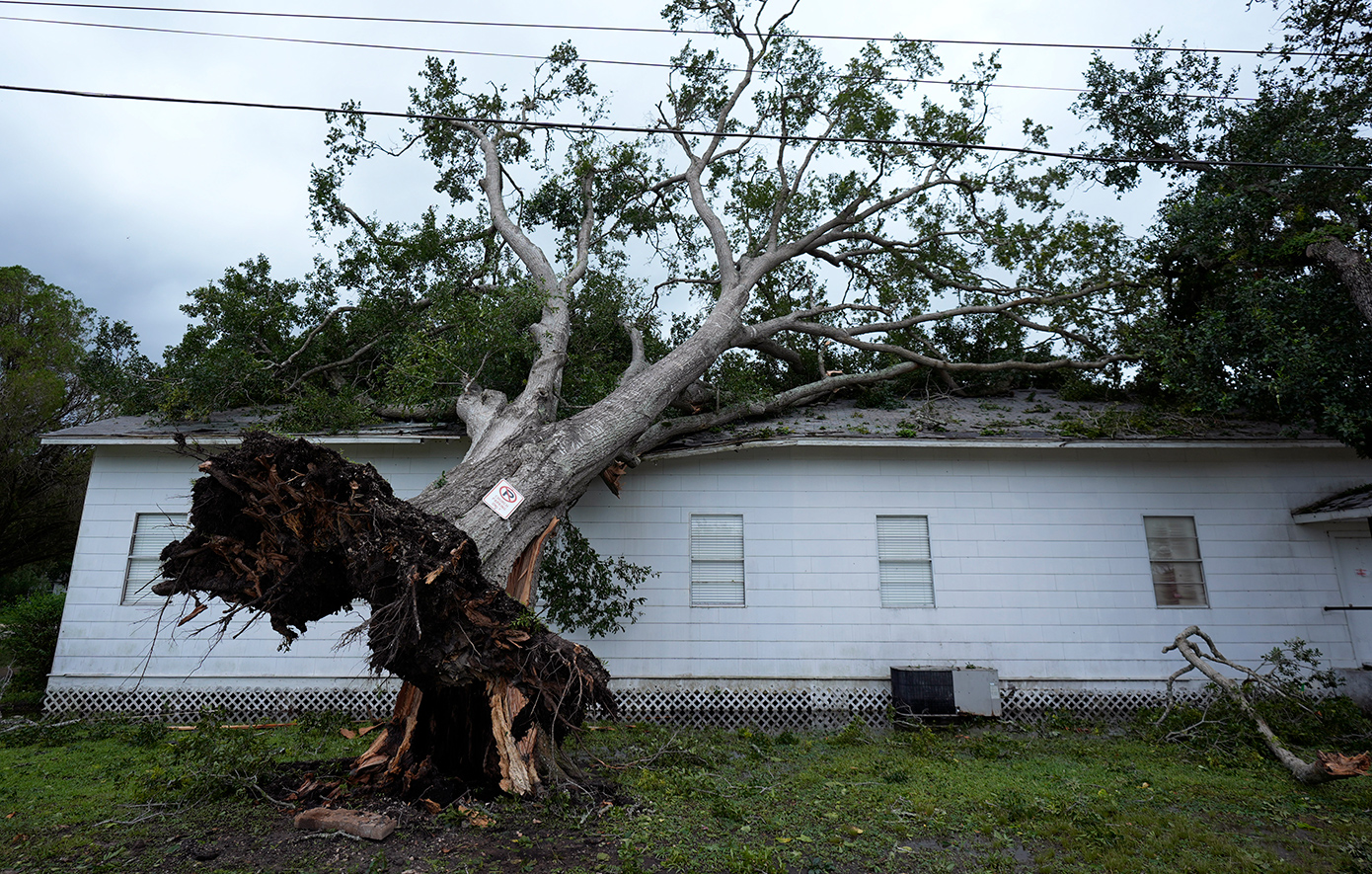 Συγκλονιστικές εικόνες από το πέρασμα της καταιγίδας Μπέριλ στο Τέξας &#8211; Τουλάχιστον πέντε νεκροί και υλικές ζημιές