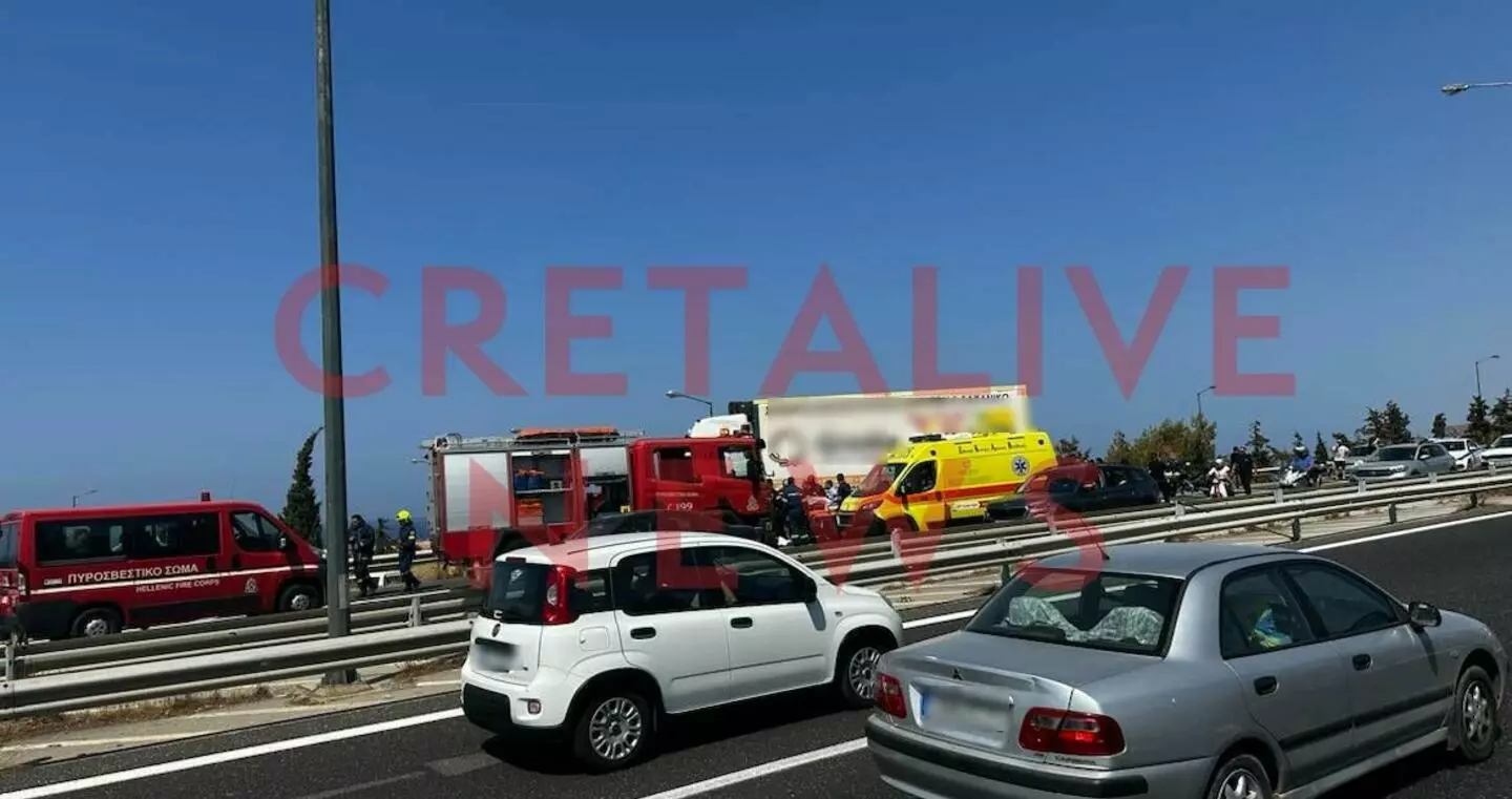 Σφοδρή σύγκρουση νταλίκας με δίκυκλο στην Κρήτη – Νεκρός ο οδηγός της μηχανής