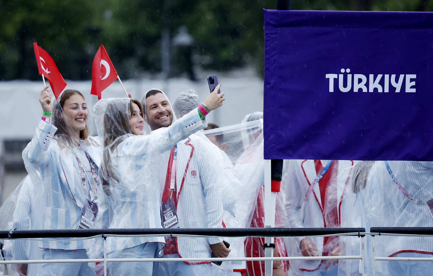 Τουρκική κατακραυγή για την επίσημη ενδυμασία των αθλητών στην τελετή έναρξης: «Είναι σαν ελληνικές πιτζάμες»