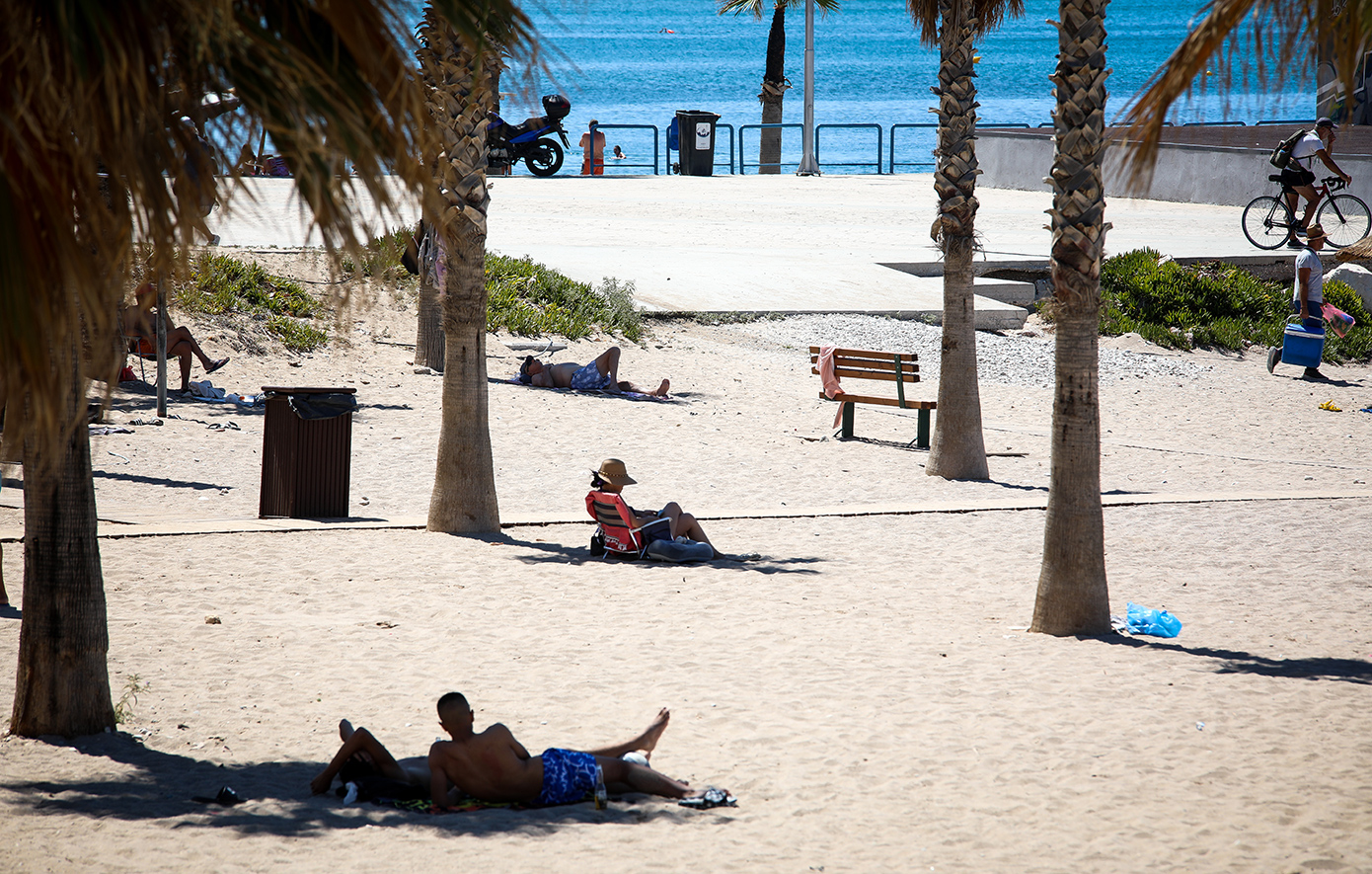 «Coolcationing»: Θα διώξουν τον τουρισμό από τη Μεσόγειο οι καύσωνες; &#8211; Έλληνας επιστήμονας εξηγεί
