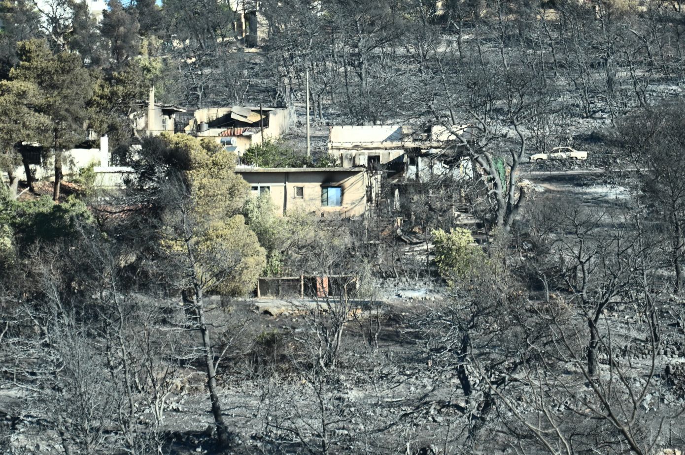 Τι να κάνετε όταν επιστρέψετε σε ένα σπίτι που πνίγηκε στους καπνούς, πώς να το καθαρίσετε, τι να προσέξετε για τα τρόφιμα