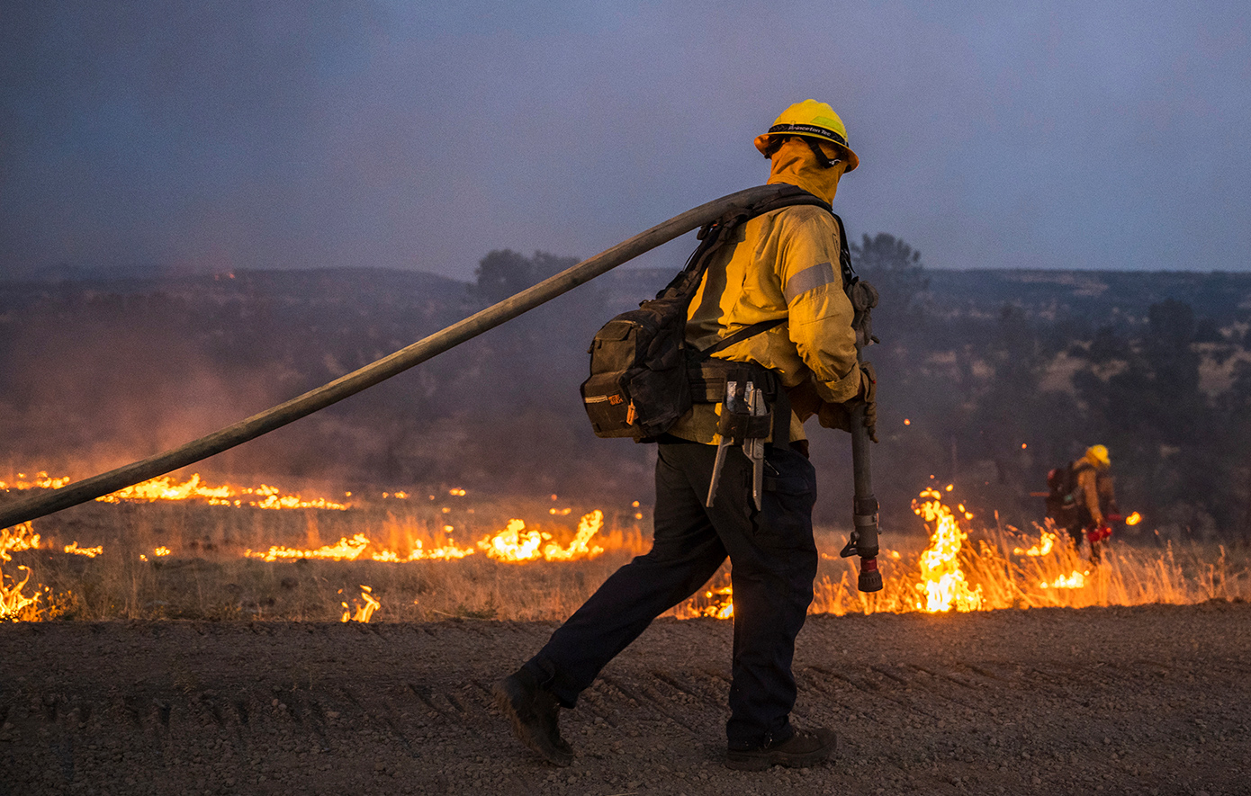Κάηκαν σπίτια από τις φωτιές στην Καλιφόρνια &#8211; Στάχτη χιλιάδες στρέμματα γης