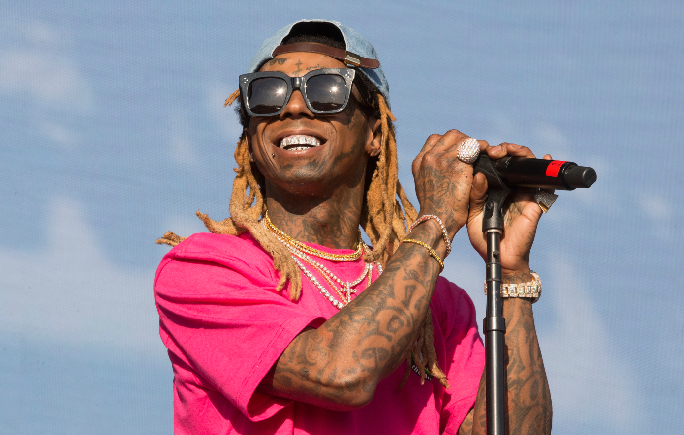 Παλιό σημειωματάριο με στίχους του Lil Wayne πωλείται σε δημοπρασία πέντε εκατομμύρια δολάρια