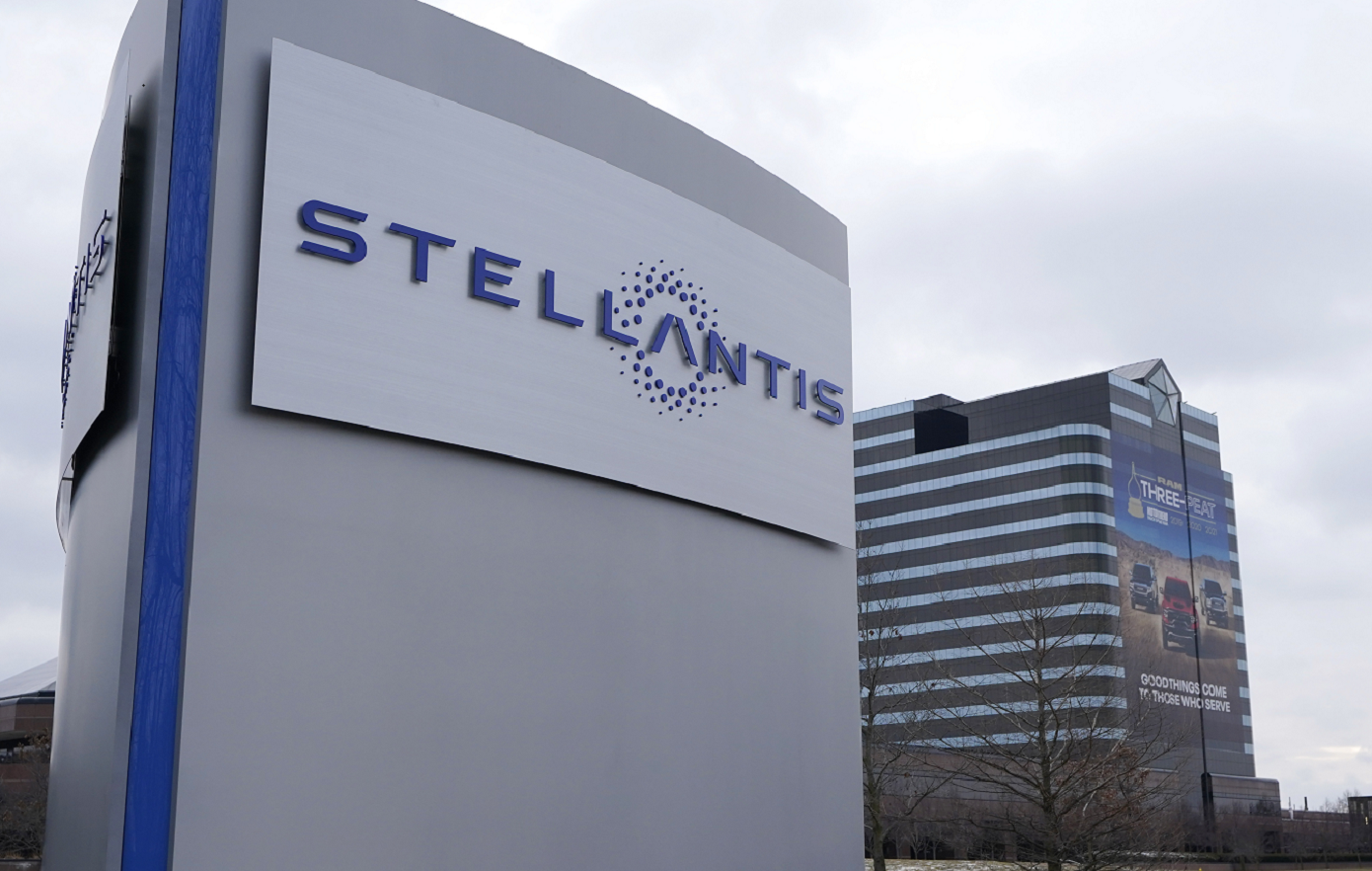 Stellantis: Στα «μαχαίρια» η μητρική της Fiat με εργαζόμενους στις ΗΠΑ, μετά τις υποσχέσεις για επενδύσεις