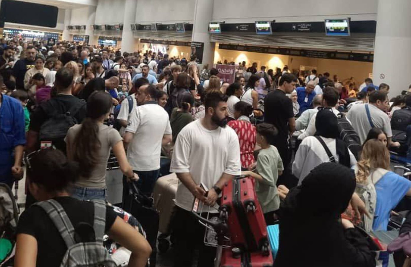 Χάος και ουρές στο αεροδρόμιο της Βηρυτού υπό τον φόβο κλιμάκωσης της έντασης στη Μέση Ανατολή