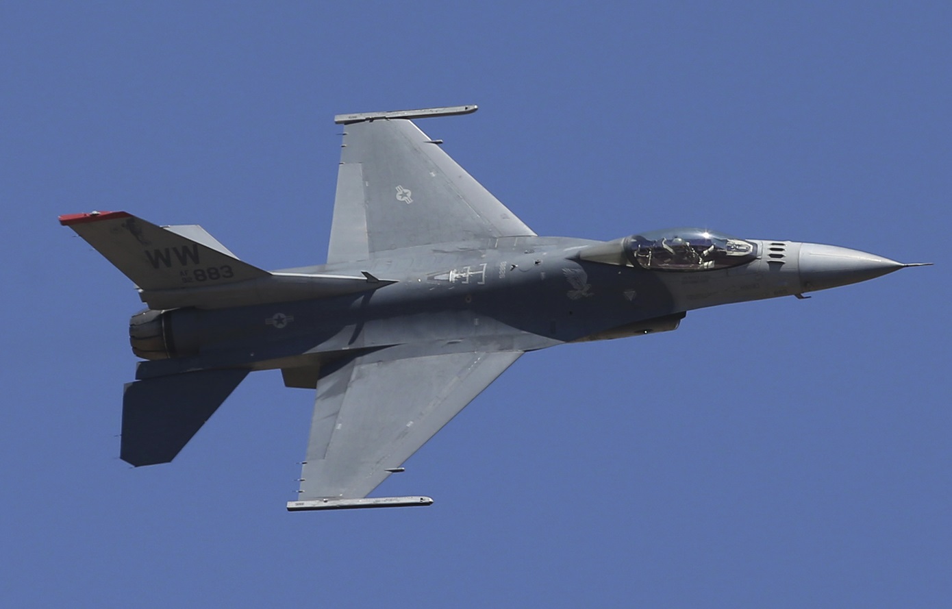 Ολοκληρώθηκε η πρώτη παράδοση των μαχητικών αεροσκαφών F-16 στην Ουκρανία