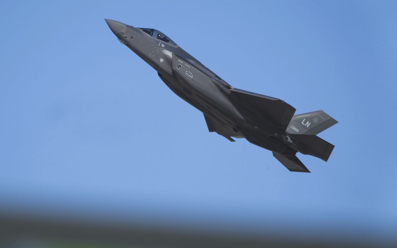 F-35 και 100 στρατιώτες να φυλάσσουν αεροδρόμιο στην Πολωνία στέλνει η Νορβηγία λόγω του πολέμου στην Ουκρανία