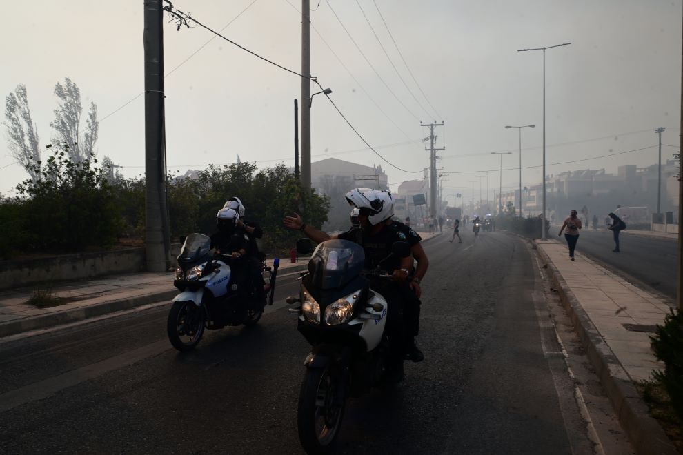 Φωτιά στην Αττική: Οι κυκλοφοριακές ρυθμίσεις στη βορειοανατολική Αττική