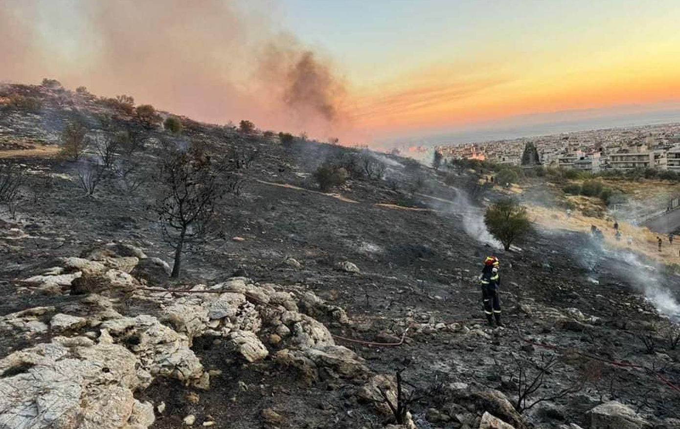 Πρόστιμο 9.200 ευρώ θα πληρώσουν τα δύο ανήλικα αγόρια για τη φωτιά στη Γλυφάδα