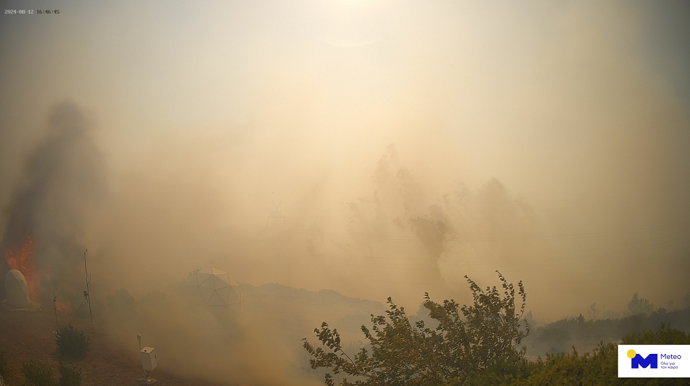 Υποχρεωτική παύση χειρωνακτικών εργασιών σε εξωτερικό χώρο για τους εργαζόμενους στη βορειοανατολική Αττική λόγω της φωτιάς