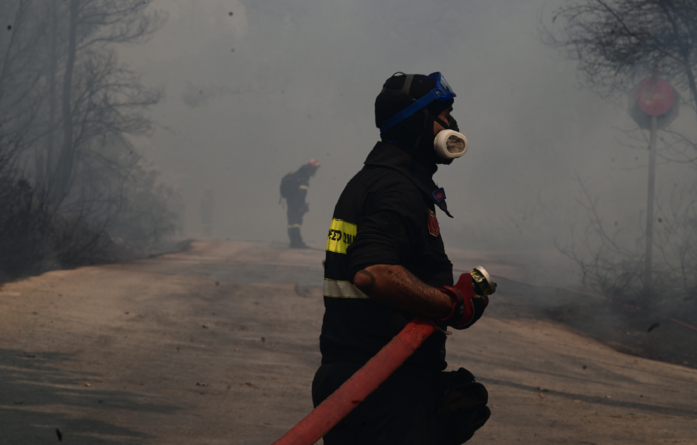 Φωτιά στην Αττική: Εκκενώνεται το νοσοκομείο Αμαλία Φλέμινκ &#8211; Μήνυμα 112 στα Βριλήσσια