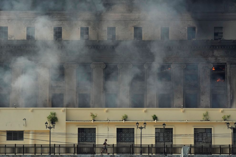 Φωτιά σε πολυκατοικία στη Μανίλα &#8211; Τουλάχιστον 11 νεκροί