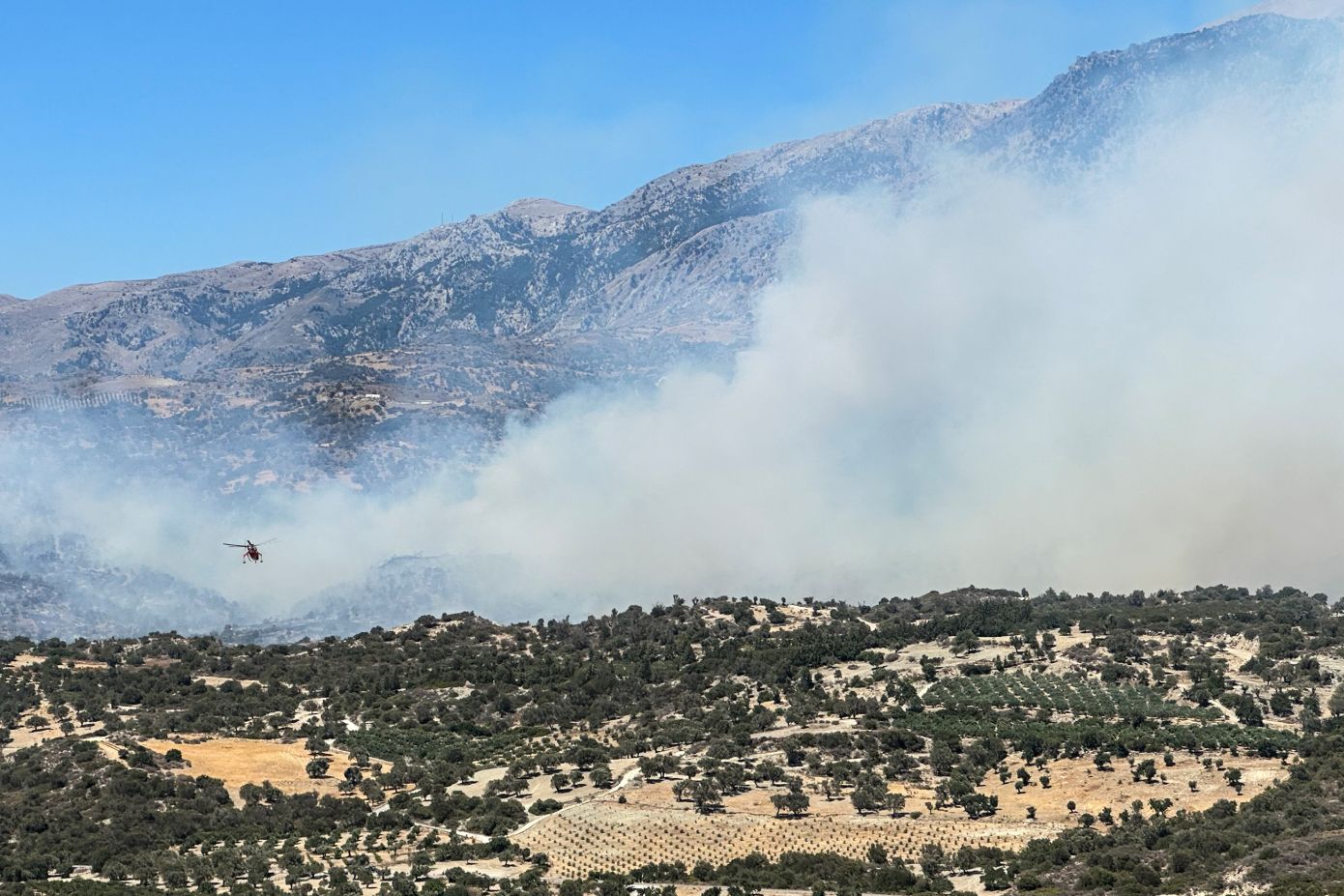 Τρίτη ημέρα φωτιάς στο Ρέθυμνο &#8211; Αισιοδοξία για την πορεία και το αποτέλεσμα της πυρόσβεσης