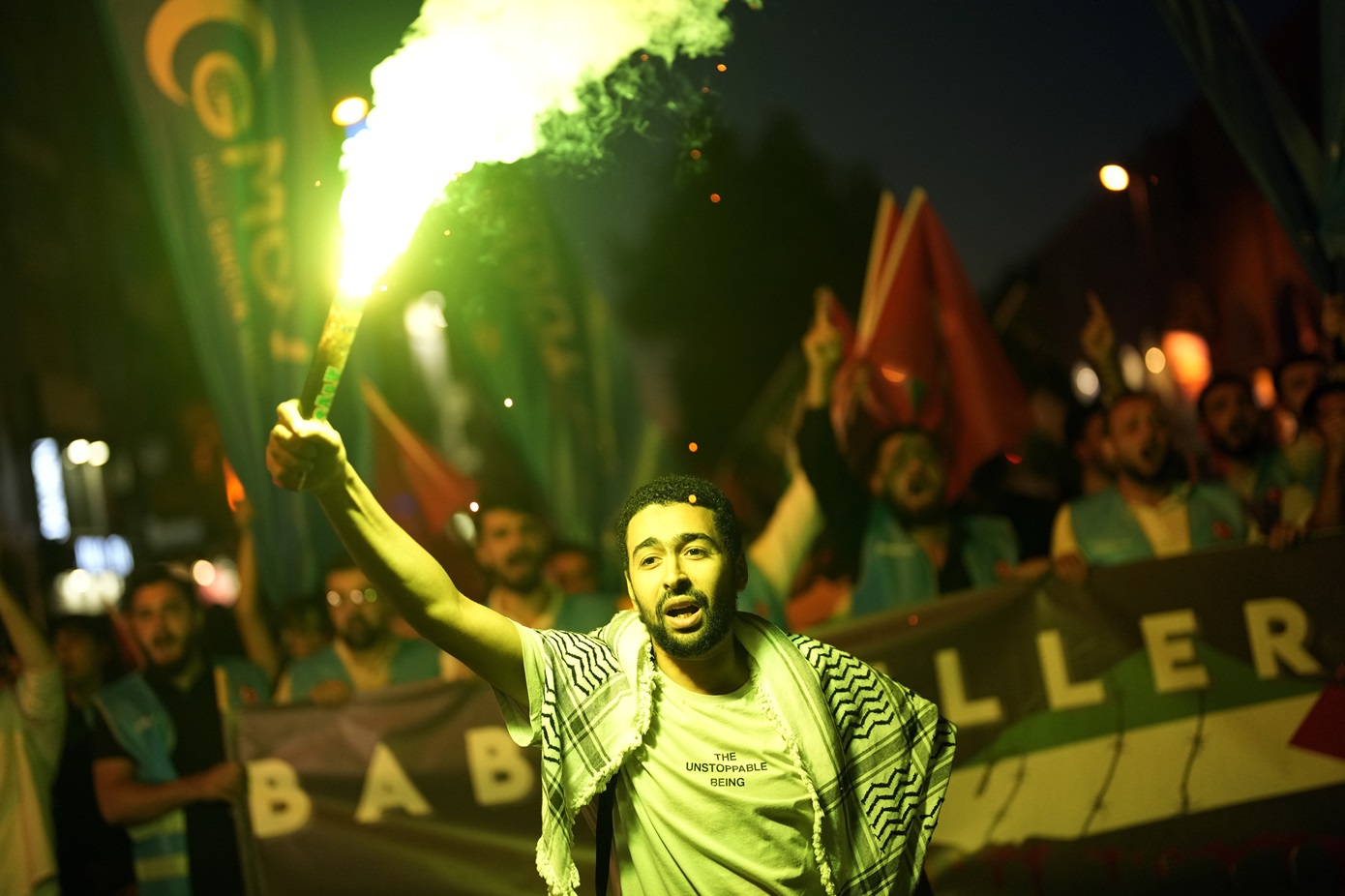 Στους δρόμους χιλιάδες πολίτες στην Κωνσταντινούπολη – Διαμαρτύρονται για τη δολοφονία του ηγέτη της Χαμάς
