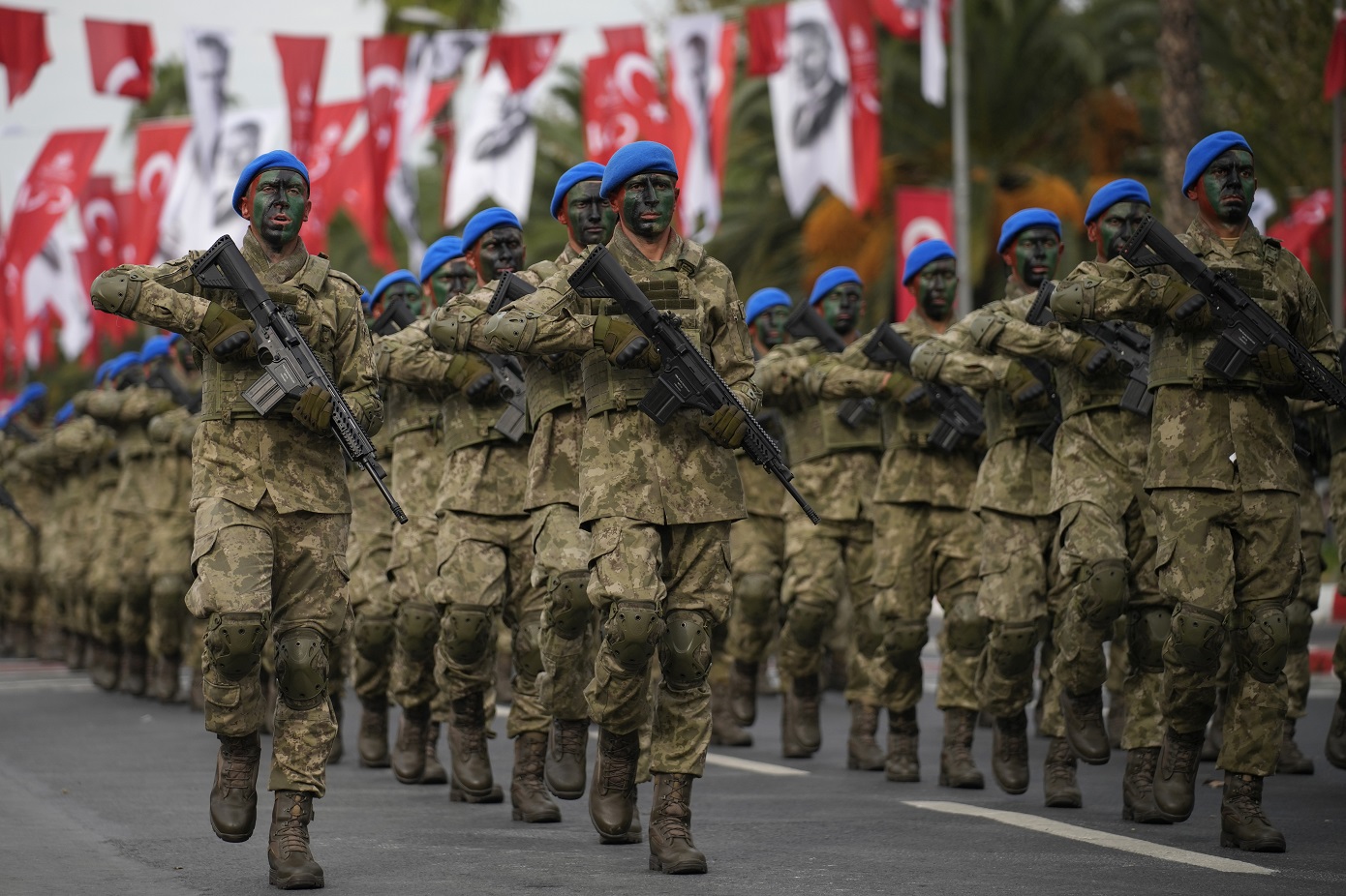 Αλλαγές στην ιεραρχία των τουρκικών Ενόπλων Δυνάμεων αποφασίζει το Ανώτατο Στρατιωτικό Συμβούλιο
