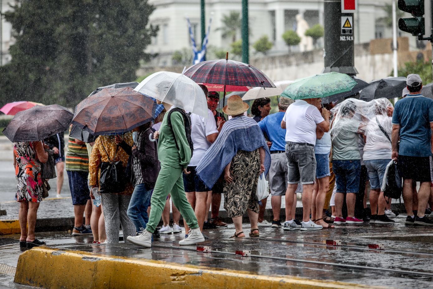 Καταιγίδες, κεραυνοί και χαλαζοπτώσεις τις επόμενες ώρες σε αρκετές περιοχές της χώρας &#8211; Πότε θα επηρεαστεί η Αττική