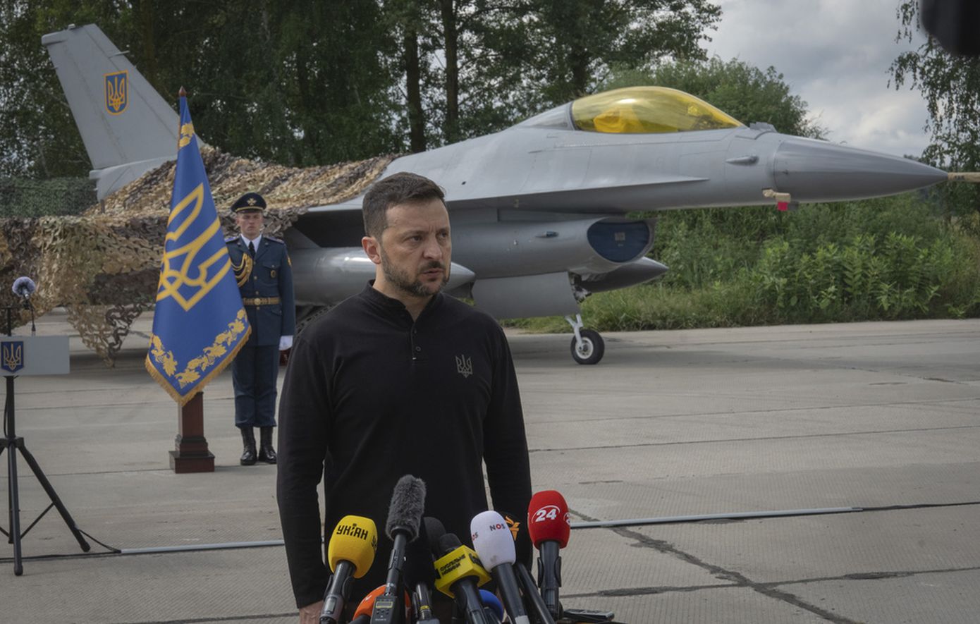 «Τα F-16 βρίσκονται στην Ουκρανία και ξεκίνησαν τις επιχειρήσεις», δήλωσε από μυστική τοποθεσία ο πρόεδρος Ζελένσκι
