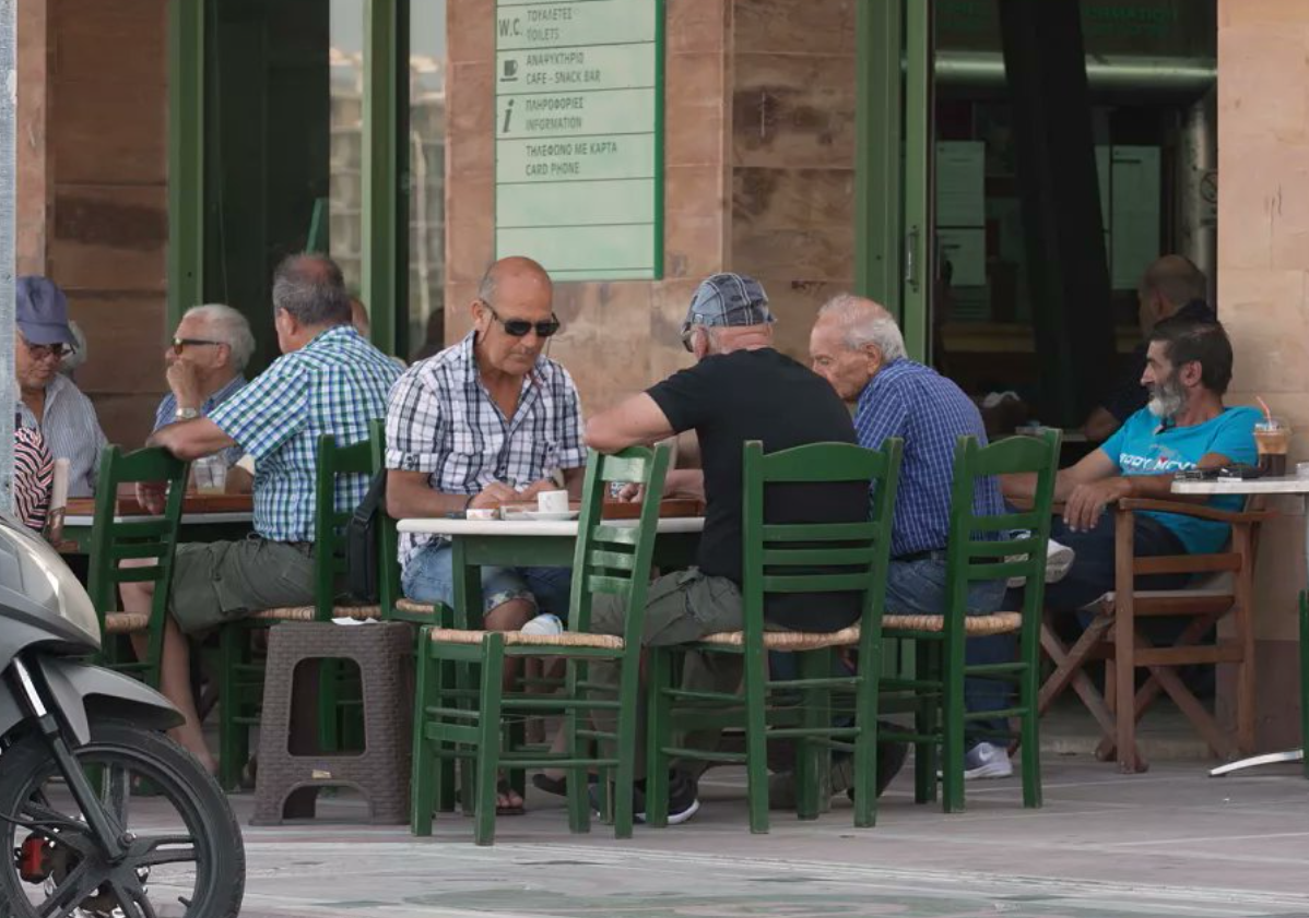 Ο Έλον Μασκ επανέρχεται για την υπογεννητικότητα στην Ελλάδα &#8211; Έως το 2070 ο πληθυσμός θα έχει συρρικνωθεί 25%