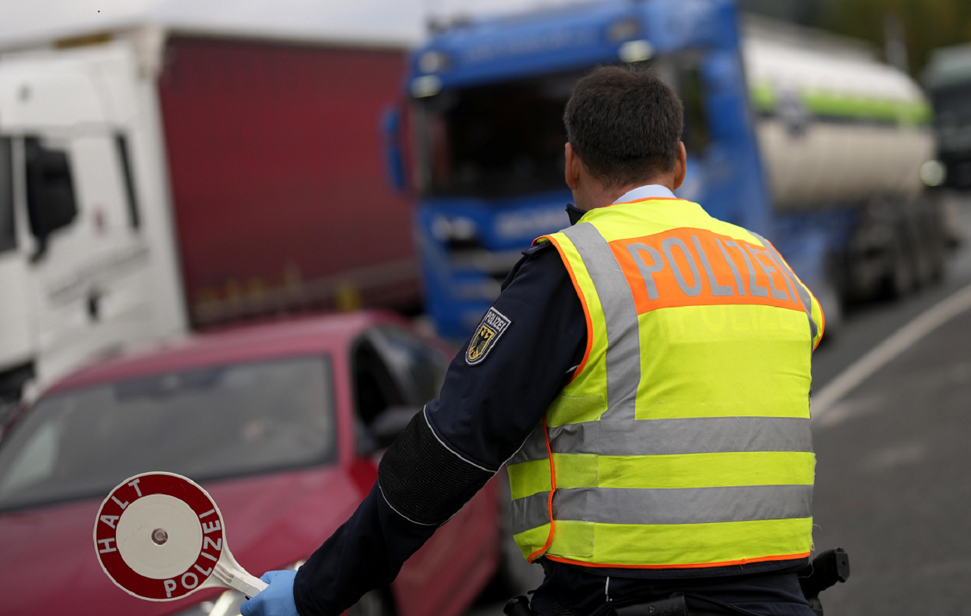 Η Γερμανία επιβάλει αυστηρούς ελέγχους στα σύνορα για έξι μήνες λόγω ισλαμιστικού εξτρεμισμού