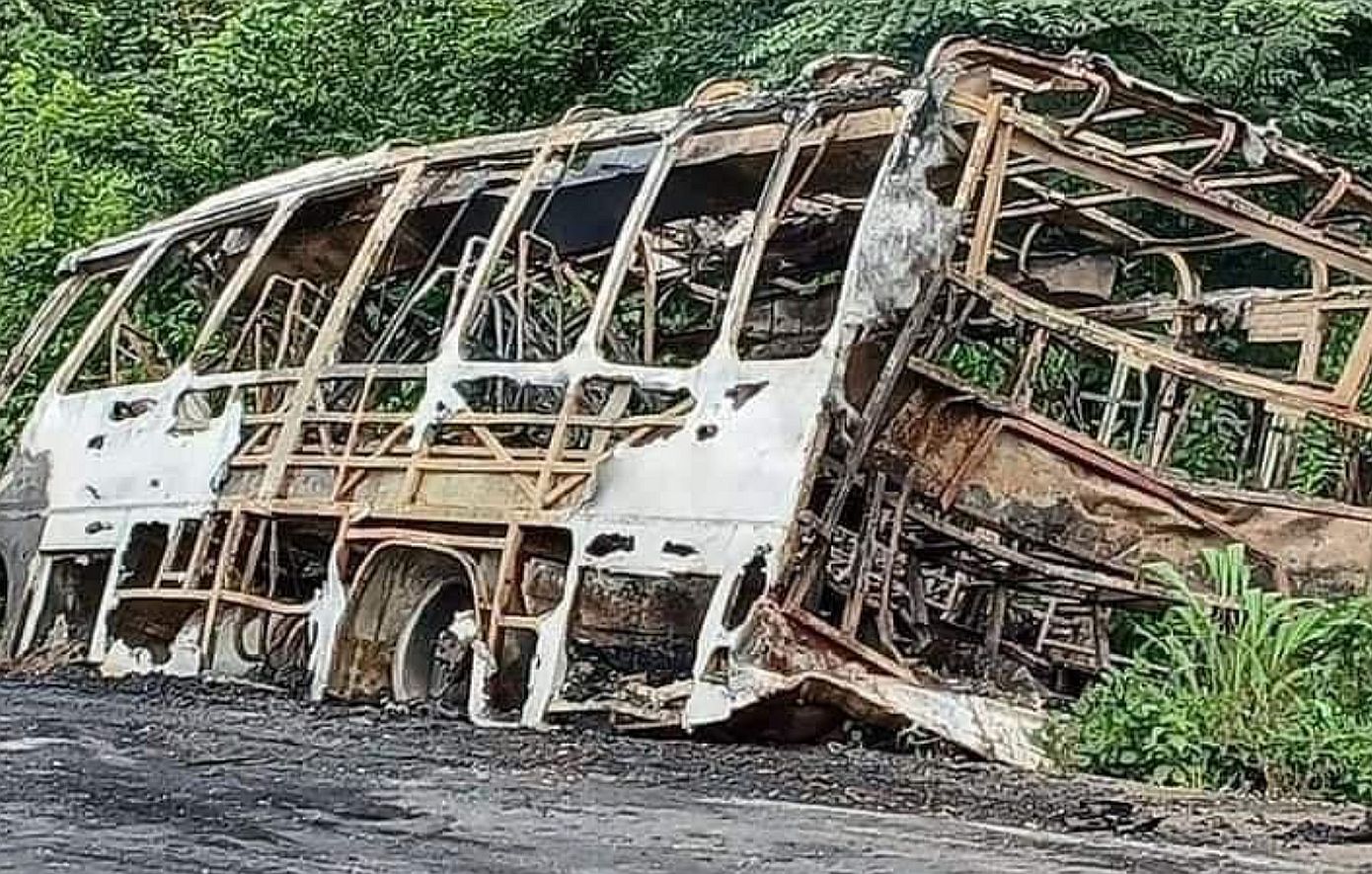 Τουλάχιστόν 13 νεκροί και 45 τραυματίες σε τροχαίο λεωφορείου με βυτιοφόρο