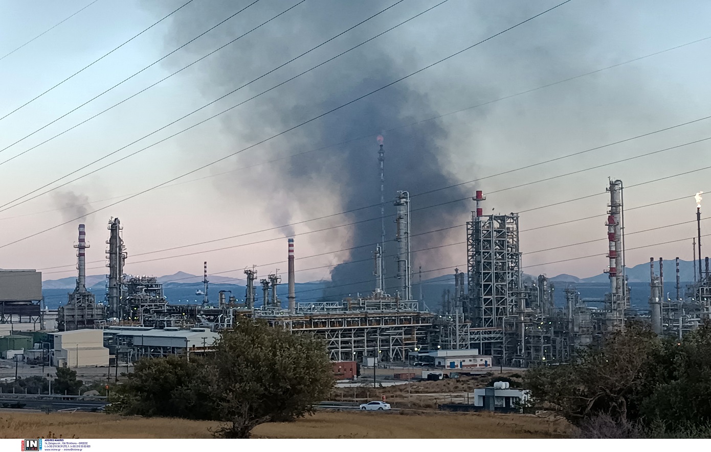 Καλύτερη η εικόνα της φωτιάς στις εγκαταστάσεις της Motor Oil &#8211; Στο νοσοκομείο με εγκαύματα στα χέρια ένας τραυματίας