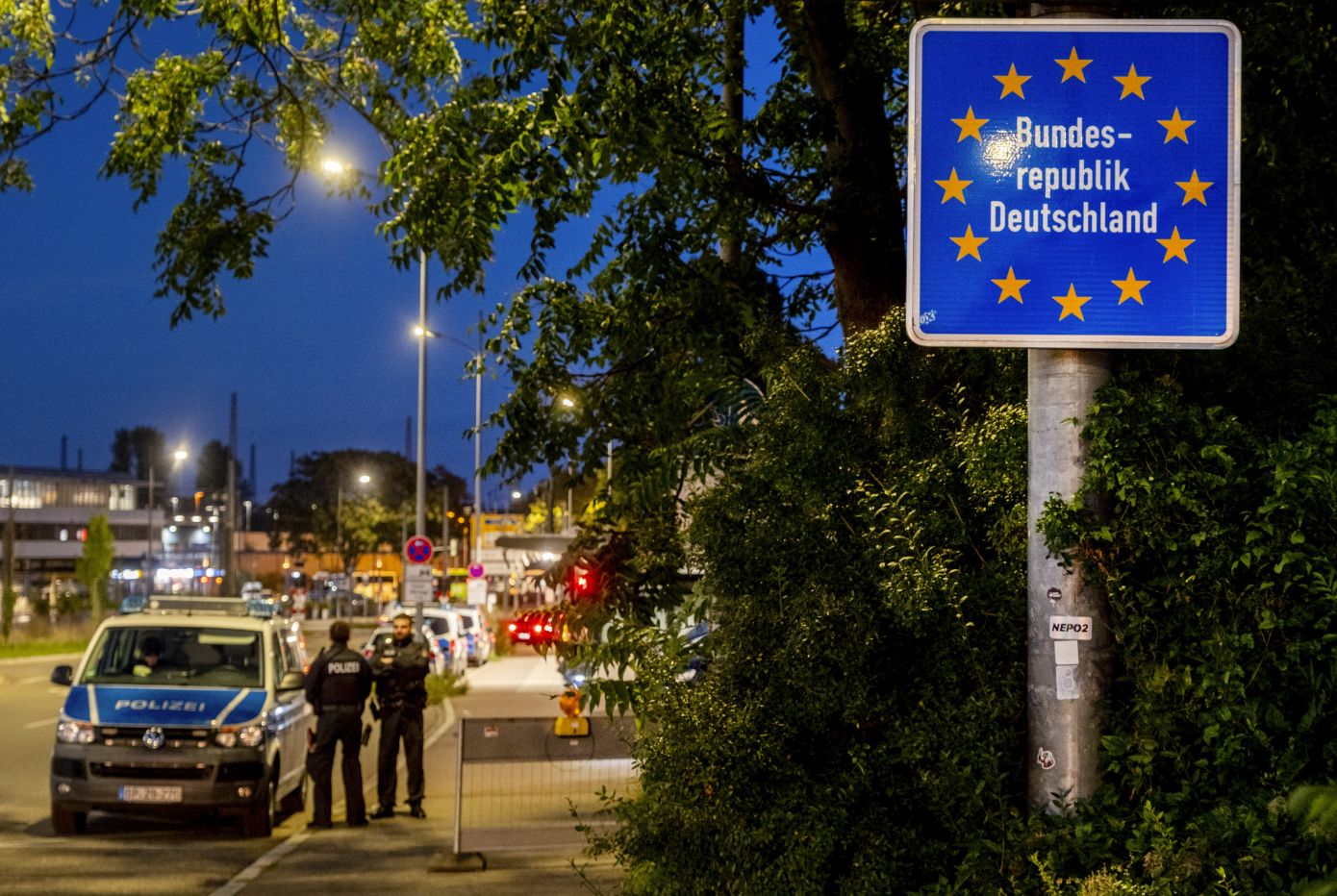 Η κυβέρνηση Σολτς συμφώνησε η Γερμανία να υιοθετήσει πιο αυστηρούς νόμους για τη μετανάστευση