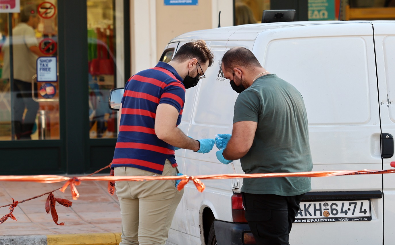 Ληστεία σε χρηματαποστολή στο Λαύριο: Ψάχνουν τον πληροφοριοδότη που «κάρφωσε» στους δράστες το δρομολόγιο