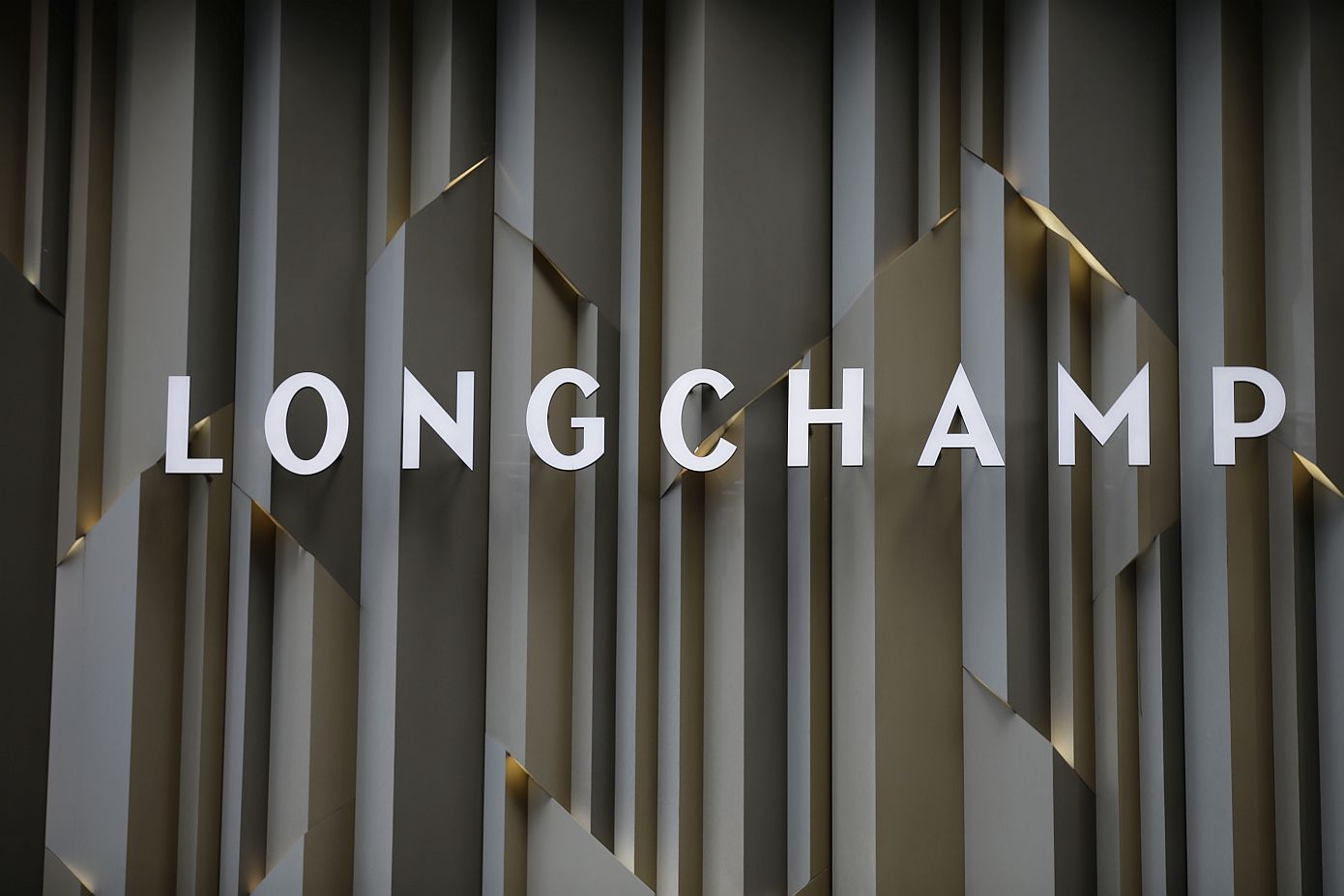 Αν αγοράσατε αυτή την Longchamp τσάντα στα 00s, βγάλτε τη απ τα μπαουλοντίβανα: Ξαναέγινε viral στο TikTok