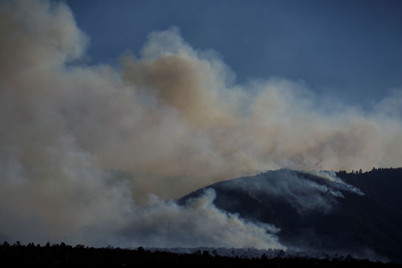 Σε κατάσταση έκτακτης ανάγκης κηρύχθηκε το Λος Άντζελες που απειλείται από τις πυρκαγιές