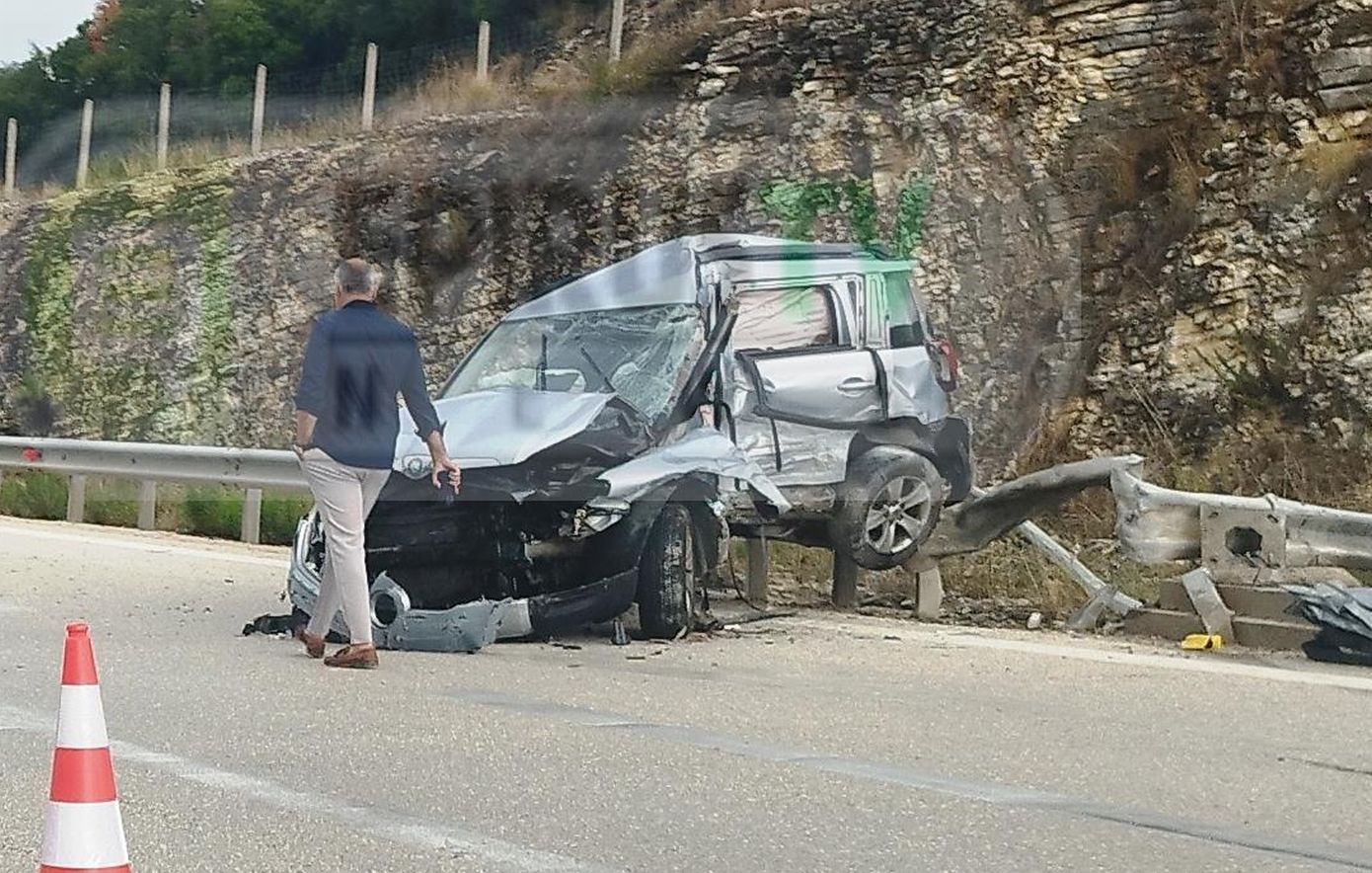 Γιάννενα: Νεκρή μια γυναίκα 52 ετών σε τροχαίο στην Εγνατία Οδό &#8211; Σώος απεγκλωβίστηκε ο 20χρονος γιος της