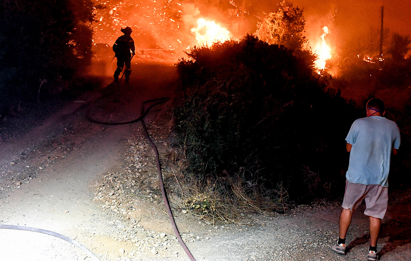 Φωτιά σε δύσβατο σημείο στο Παγγαίο Όρος – Δεν υπάρχει δυνατότητα συνδρομής από εναέρια μέσα