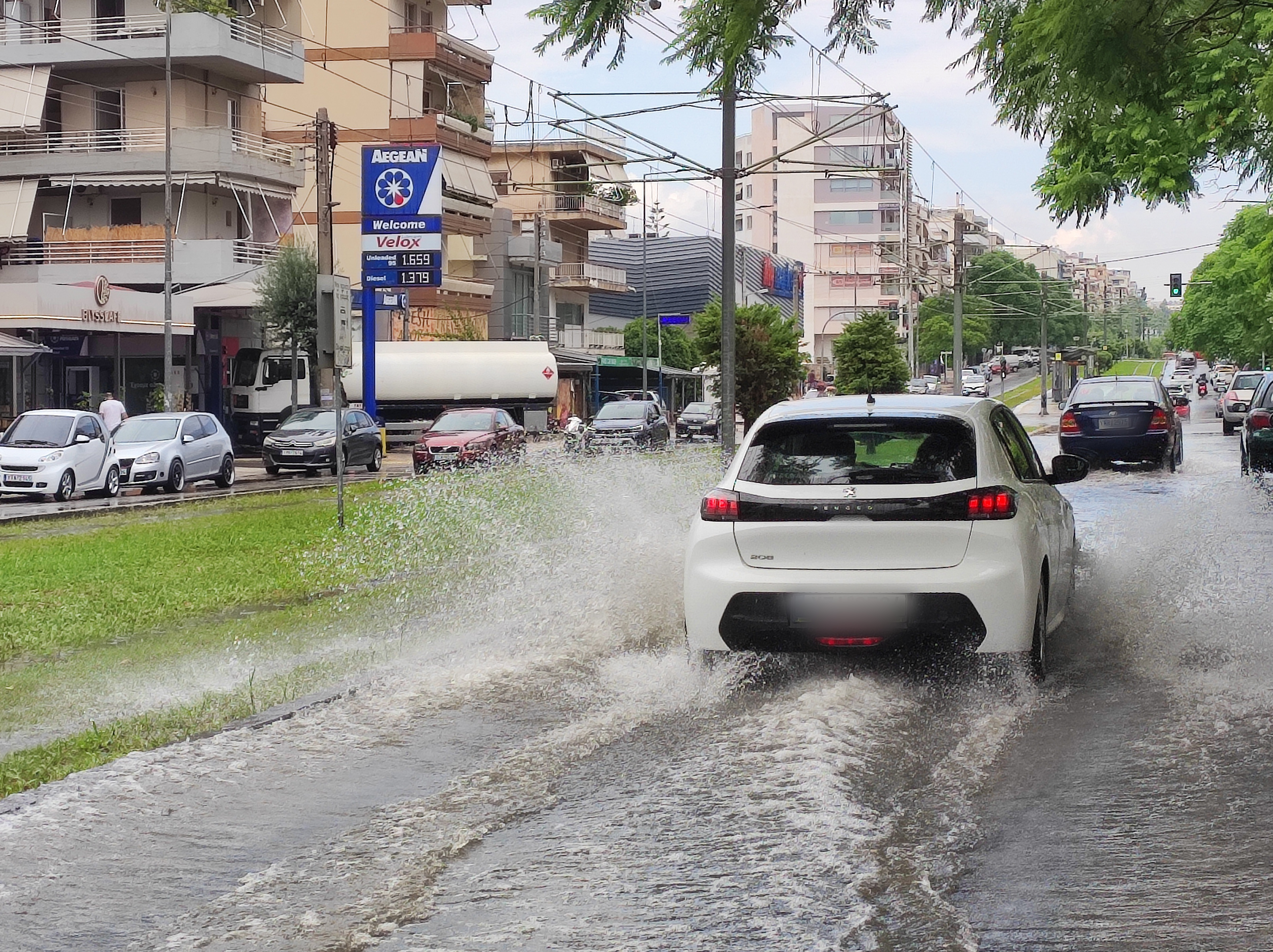 «Ψυχρό μέτωπο» από το απόγευμα της Παρασκευής – Σε αυτές τις περιοχές θα είναι πιο έντονα τα φαινόμενα