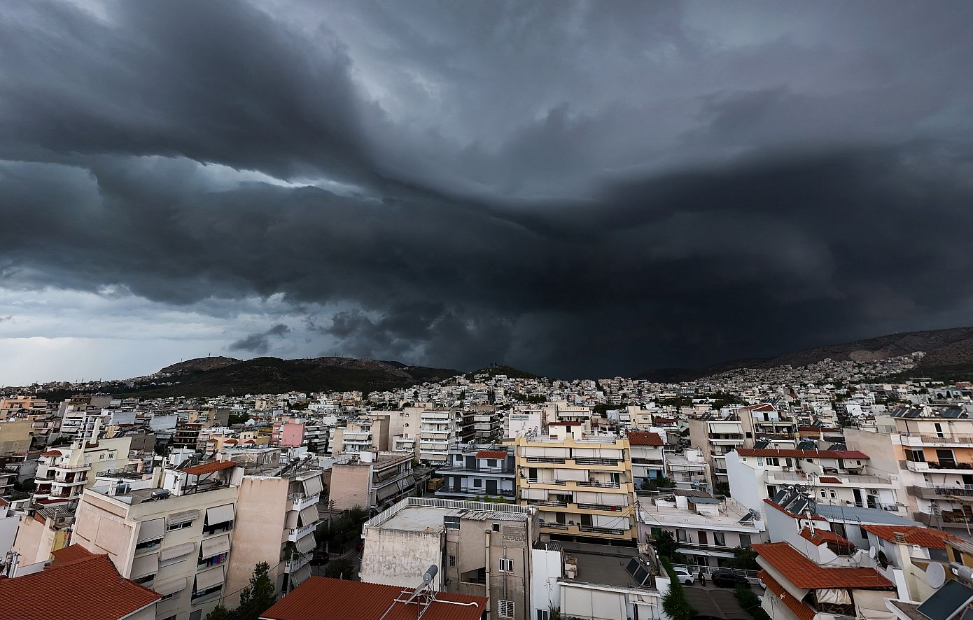 Σαρωτικό το πέρασμα της κακοκαιρίας Κασσάνδρα με έναν νεκρό και μεγάλες καταστροφές  &#8211; Πότε υποχωρούν τα φαινόμενα