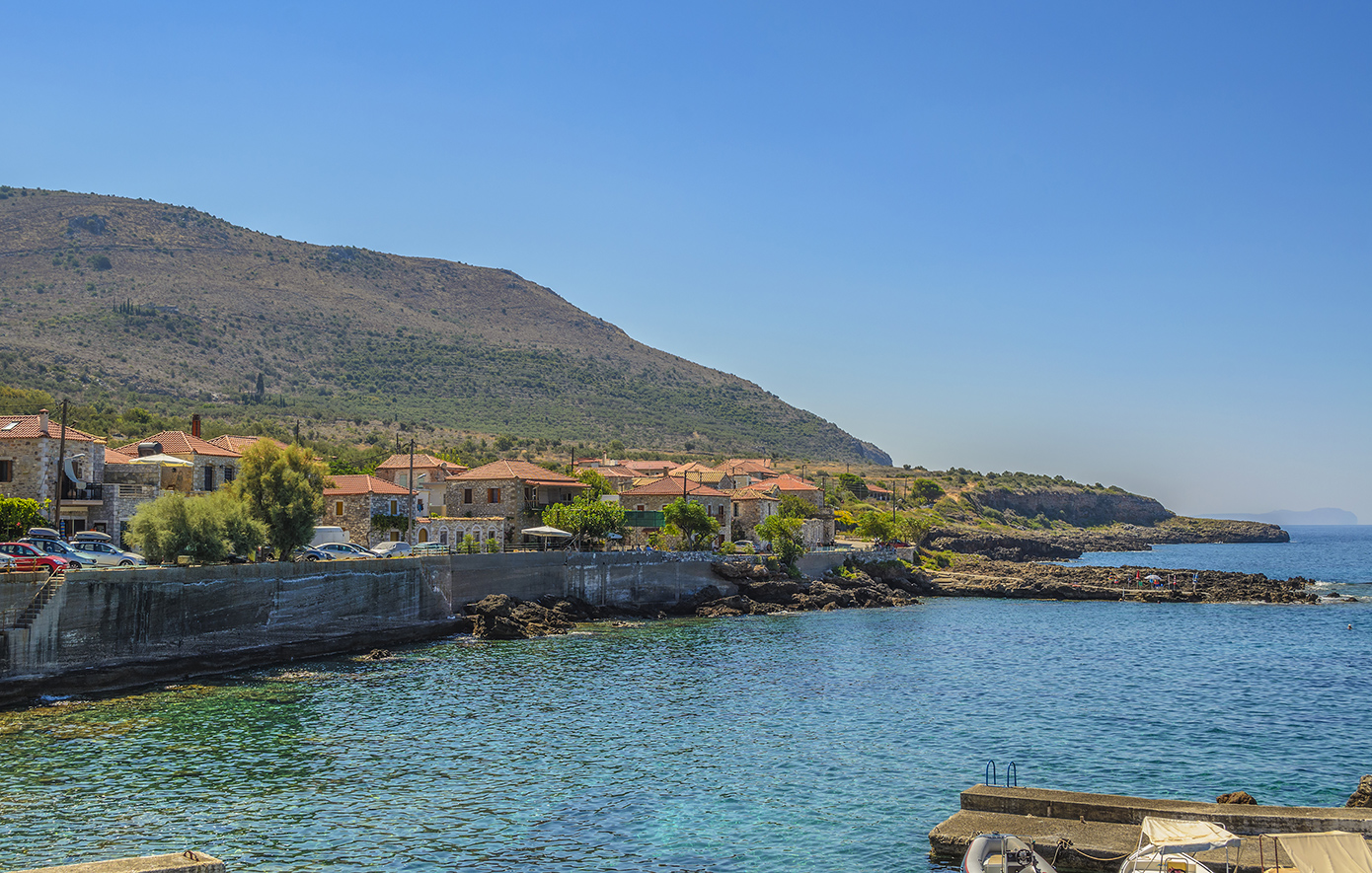 Το άγνωστο ψαροχώρι της Μεσσηνίας που θα σας διώξει το άγχος μακριά