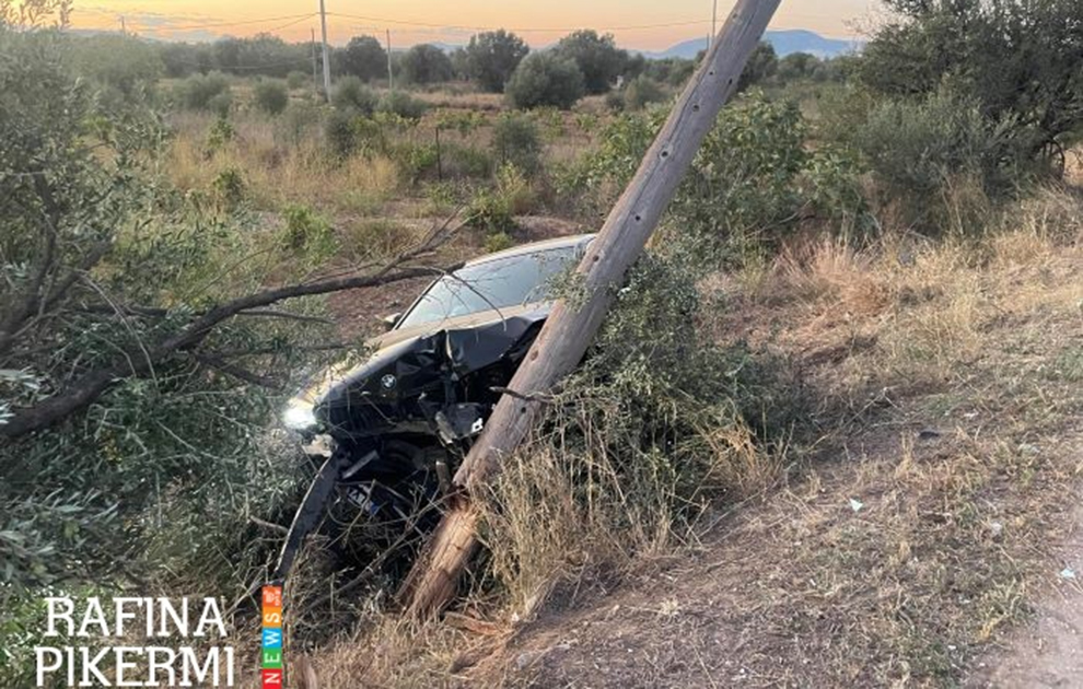 Σοβαρό τροχαίο για τον Ηλία Ψινάκη – Η BMW του καρφώθηκε σε κολόνα