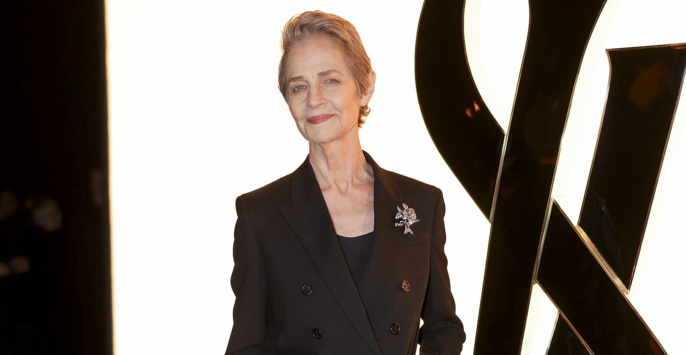 Η Charlotte Rampling έγινε πρόσωπο του οίκου Saint Laurent στα 78 της χρόνια