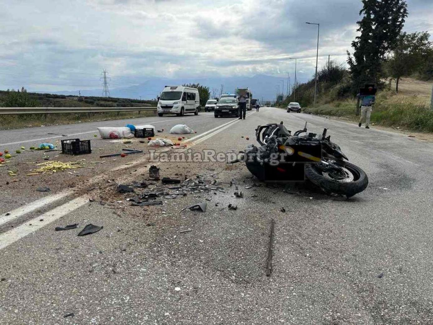 Σοκαριστικές εικόνες από τροχαίο στη Λαμία: Νεκρός γιατρός στο νοσοκομείο της πόλης και πατέρας 4 παιδιών