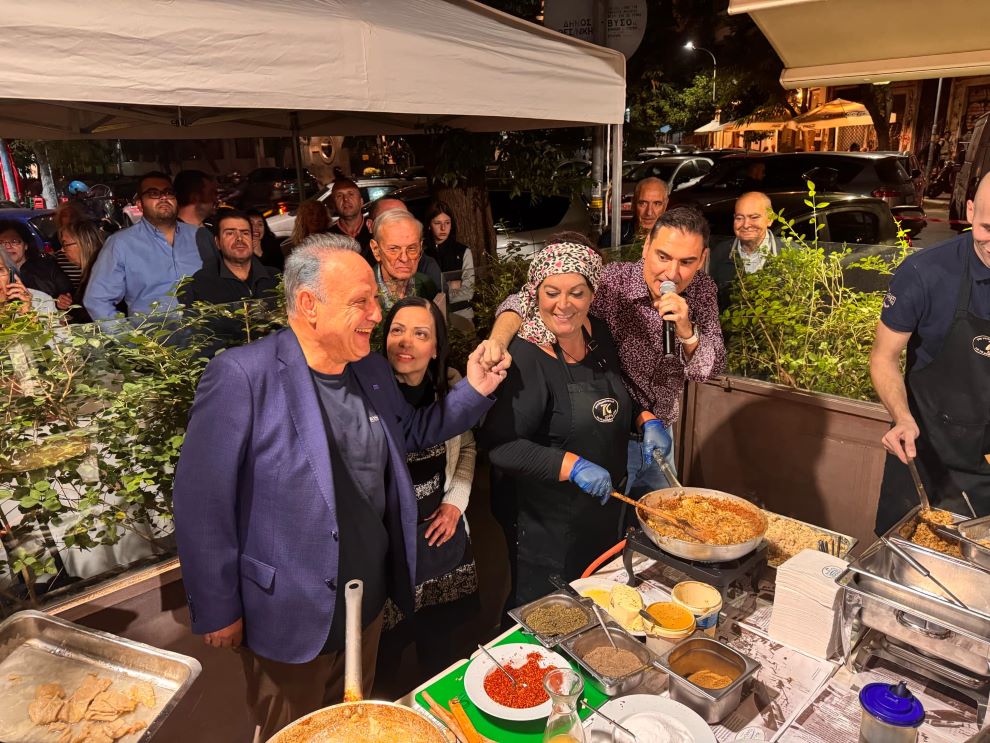 Πατσάς πλέον και σε σουβλάκι ή σε σάντουιτς με χούμους &#8211; Για μια θέση στον κατάλογο της UNESCO η σούπα των ξενύχτηδων