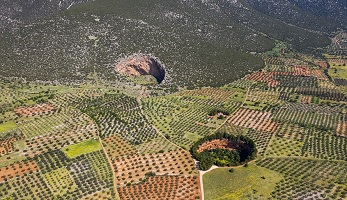 Ένα μέρος γεμάτο μυστήριο: Οι δύο παράξενοι κρατήρες της Ελλάδας