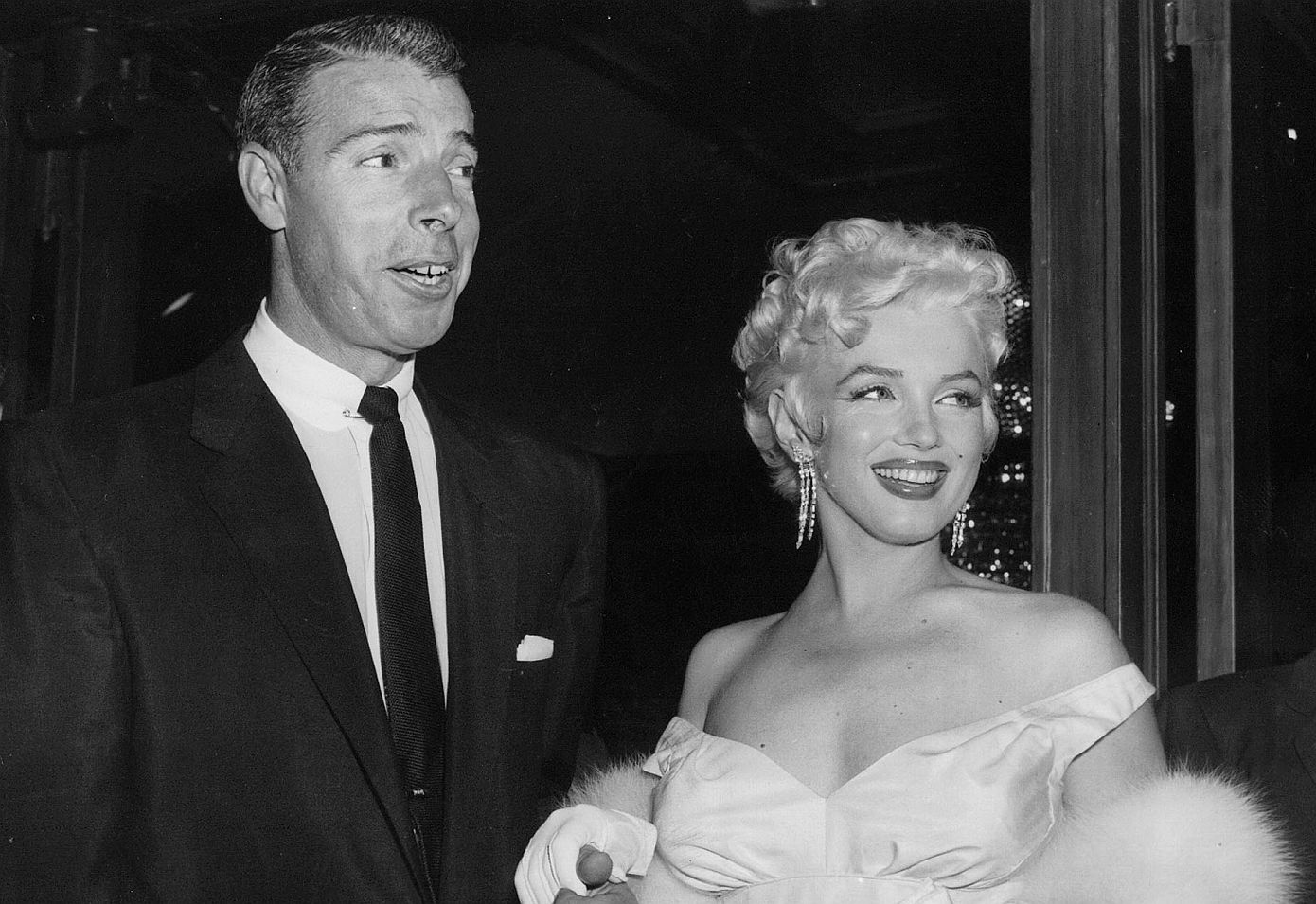 H Μarilyn Monroe παντρεύτηκε τον Joe DiMaggio φορώντας ένα φίνο καφέ ταγέρ: Ποιος ήταν ο συμβολισμός του;