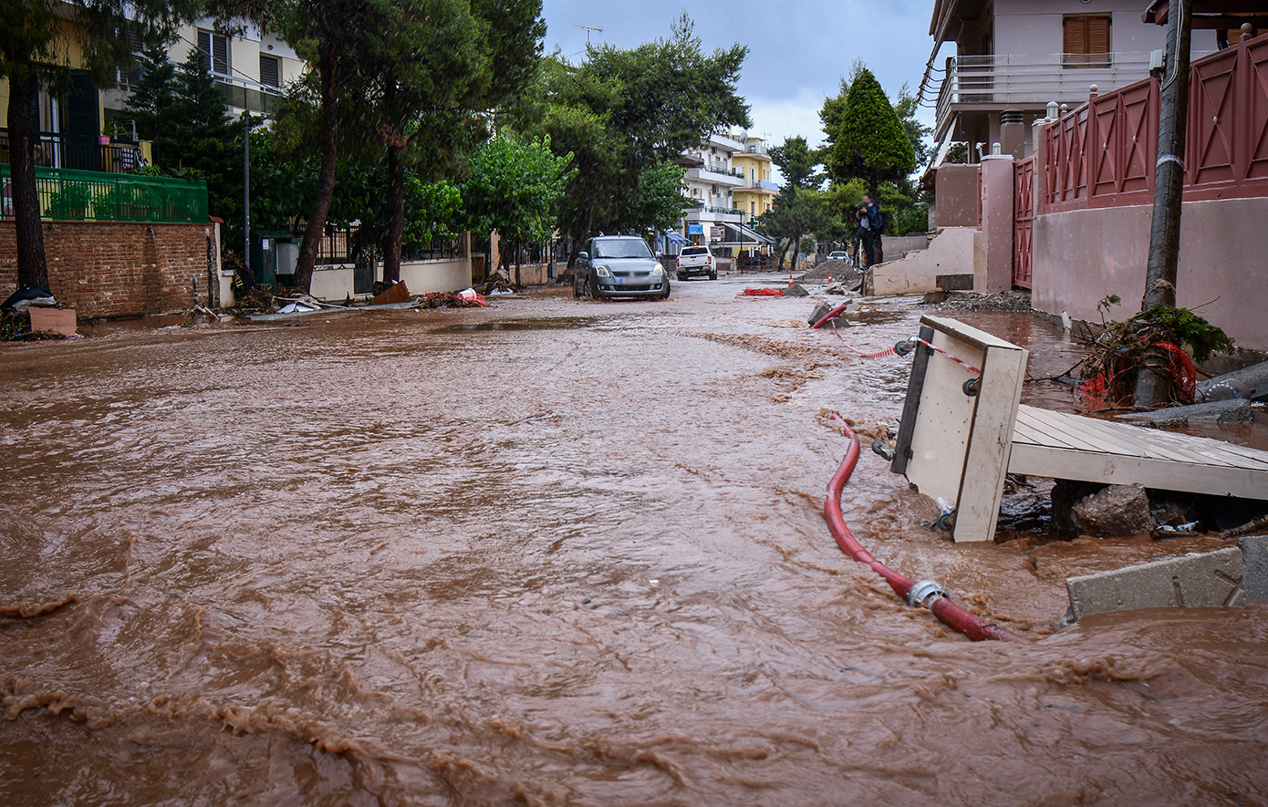 Νέο μήνυμα του 112 στη Λήμνο &#8211; Εκκενώνεται ο οικισμός Κοντιά λόγω υπερχείλισης φράγματος