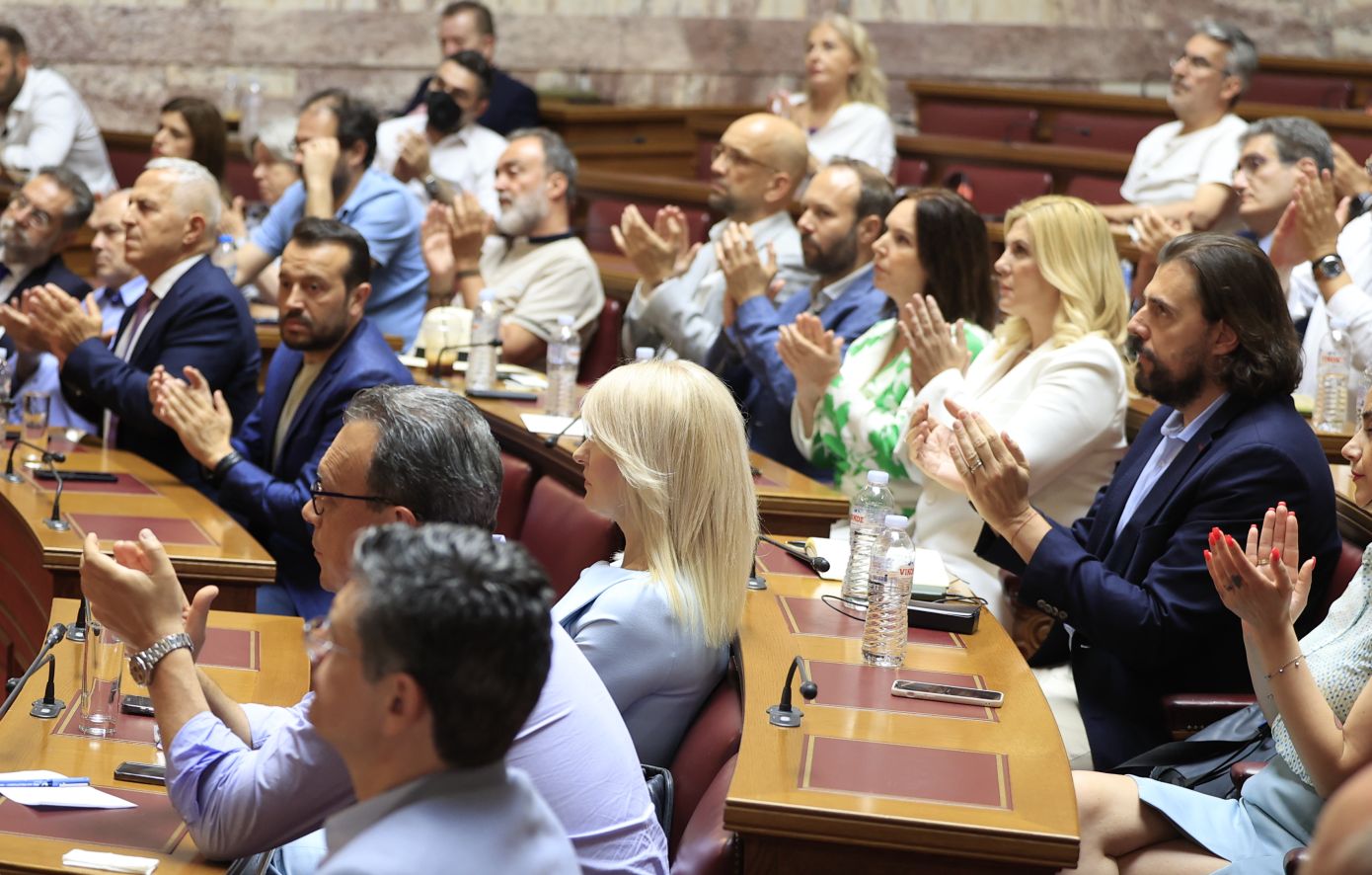 Βουλή σε αναβρασμό: Ένας στους 10 βουλευτές έφυγε από το κόμμα με το οποίο εξελέγη πέρυσι