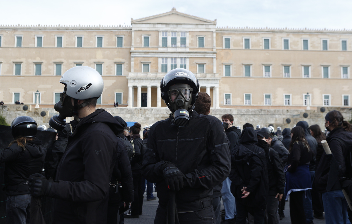 Επέτειος δολοφονίας Γρηγορόπουλου: 38 προσαγωγές στα Προπύλαια μετά από αστυνομικούς ελέγχους