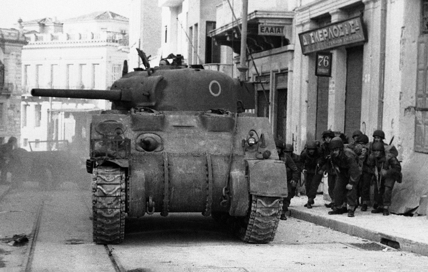 Δεκεμβριανά 1944: Τα στοιχεία που καταρρίπτουν τον μύθο πως οι Βρετανοί επιδίωκαν την ένοπλη σύγκρουση με το ΕΑΜ στην Αθήνα