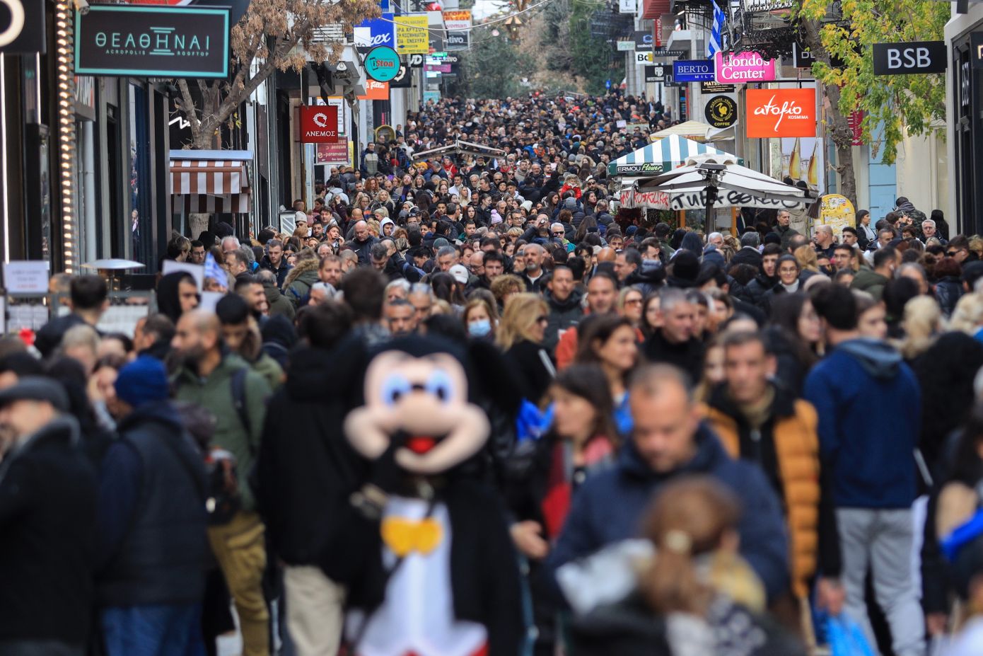 Εορταστικό ωράριο: Τι ώρα κλείνουν σήμερα, Κυριακή 29/12, τα μαγαζιά και τα σούπερ μάρκετ