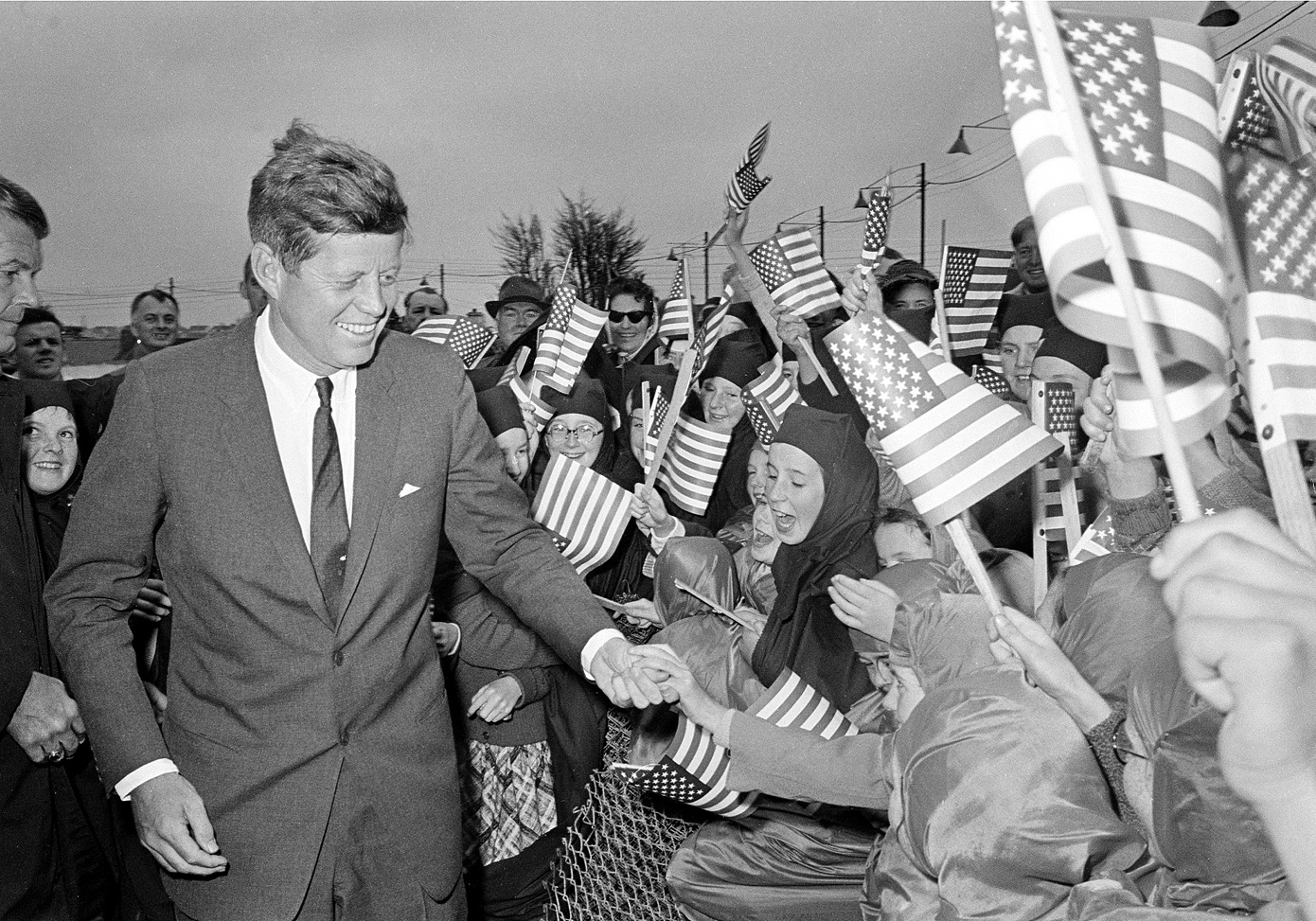 Το μυστήριο της δολοφονίας του JFK: Ο «αποδιοπομπαίος τράγος» Lee Harvey Oswald και οι θεωρίες συνωμοσίας