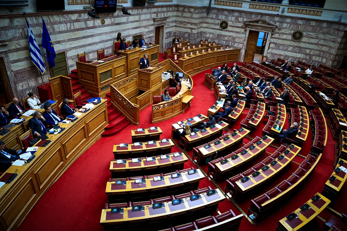 Το δυνατό χαρτί της κυβέρνησης, η επιστροφή που ετοιμάζεται, η συζήτηση για Βενιζέλο και οι φιλοβασιλικοί που χαμογελάνε